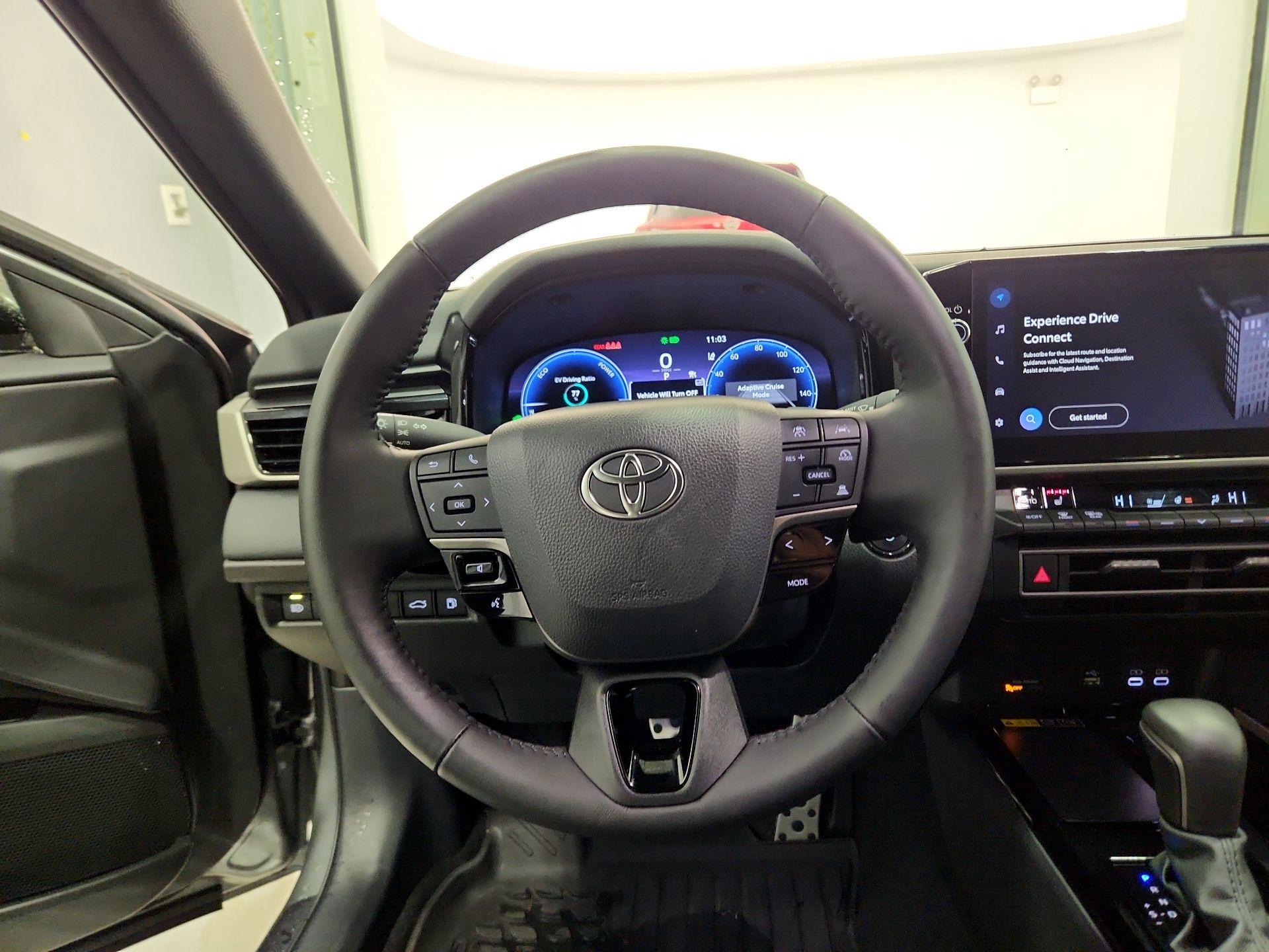 Thumbnail: 2025 Toyota Camry - 10