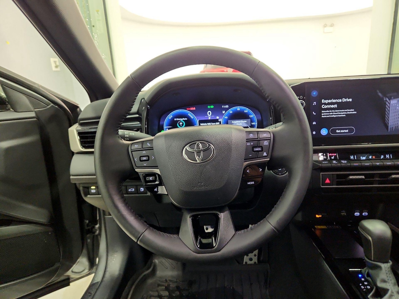 2025 Toyota Camry XSE - Photo 11