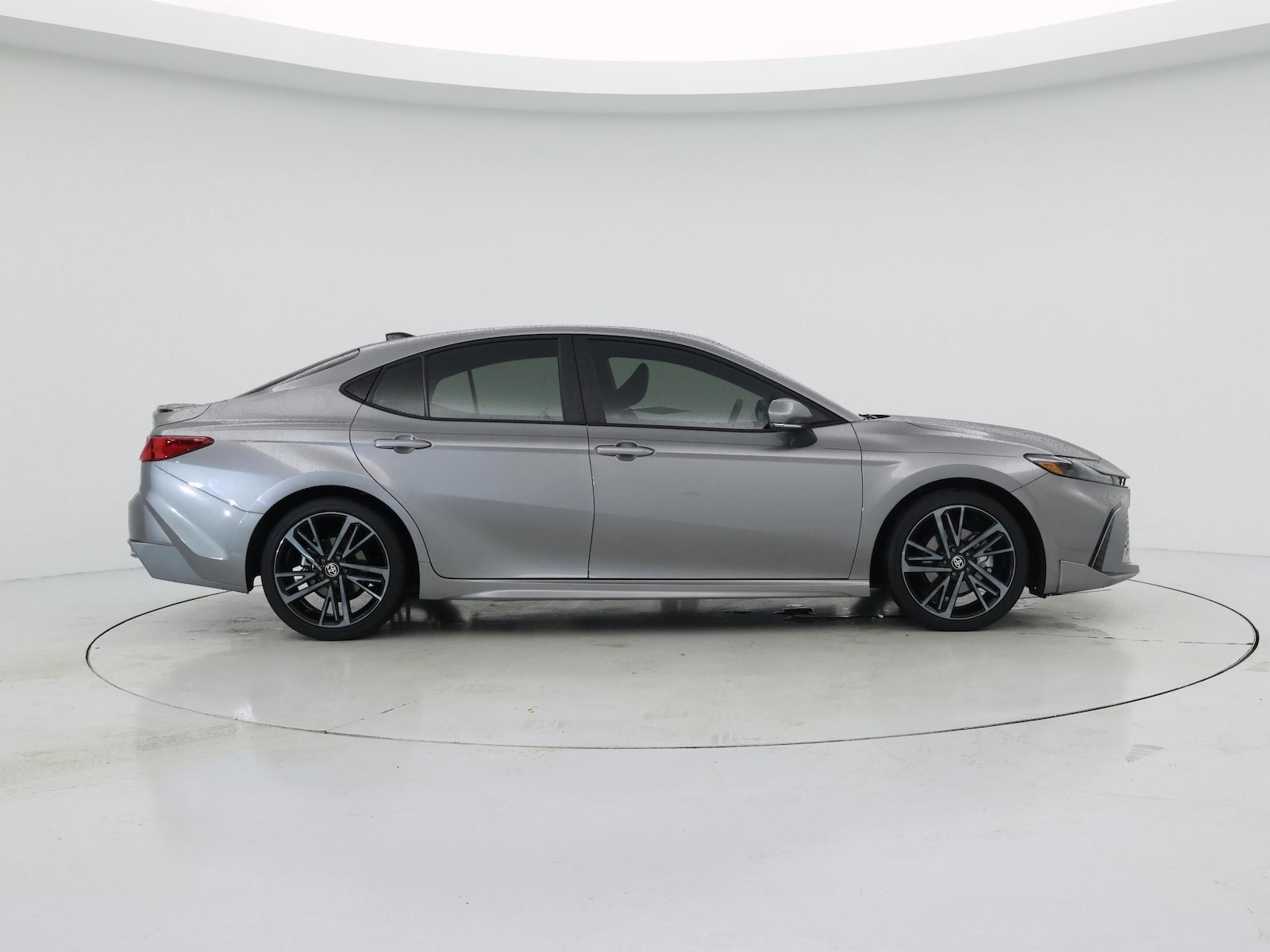 2025 Toyota Camry XSE - Photo 8