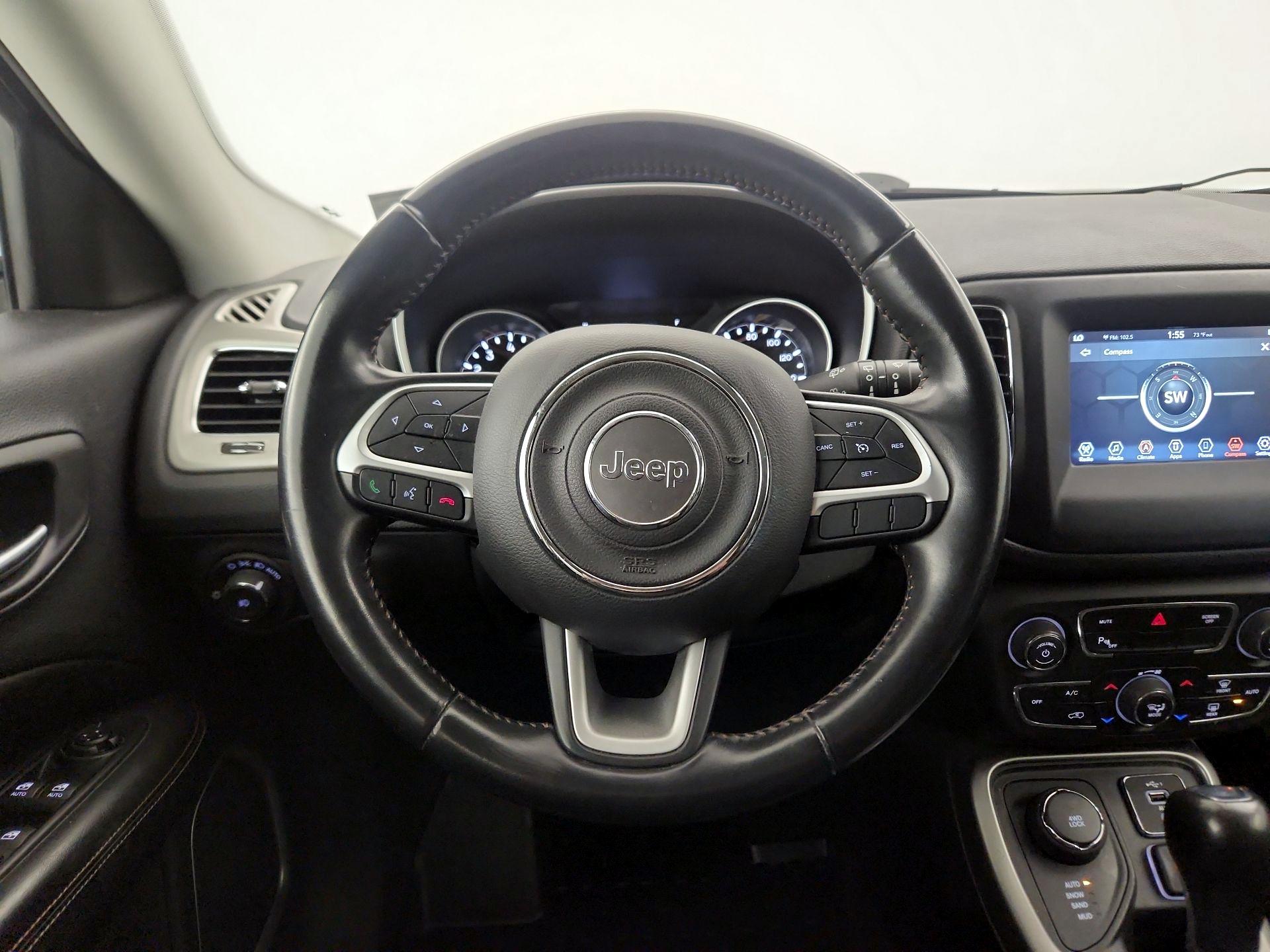 Thumbnail: 2020 Jeep Compass - 10
