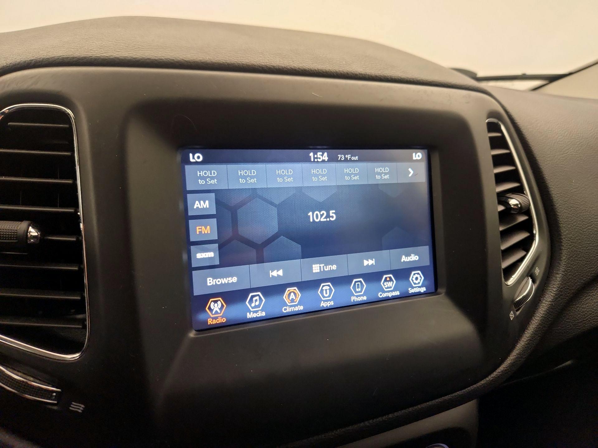 Thumbnail: 2020 Jeep Compass - 16