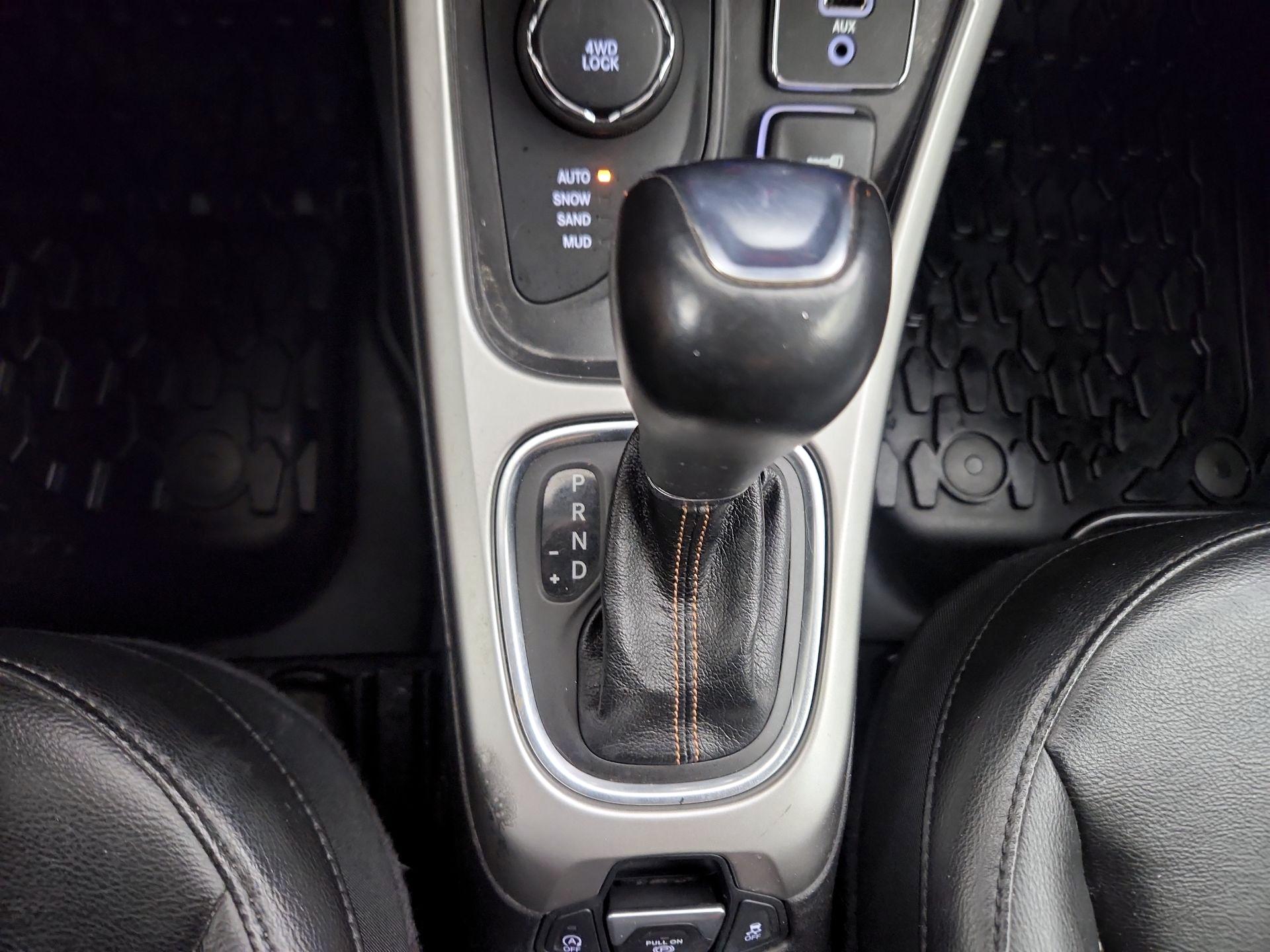 Thumbnail: 2020 Jeep Compass - 18