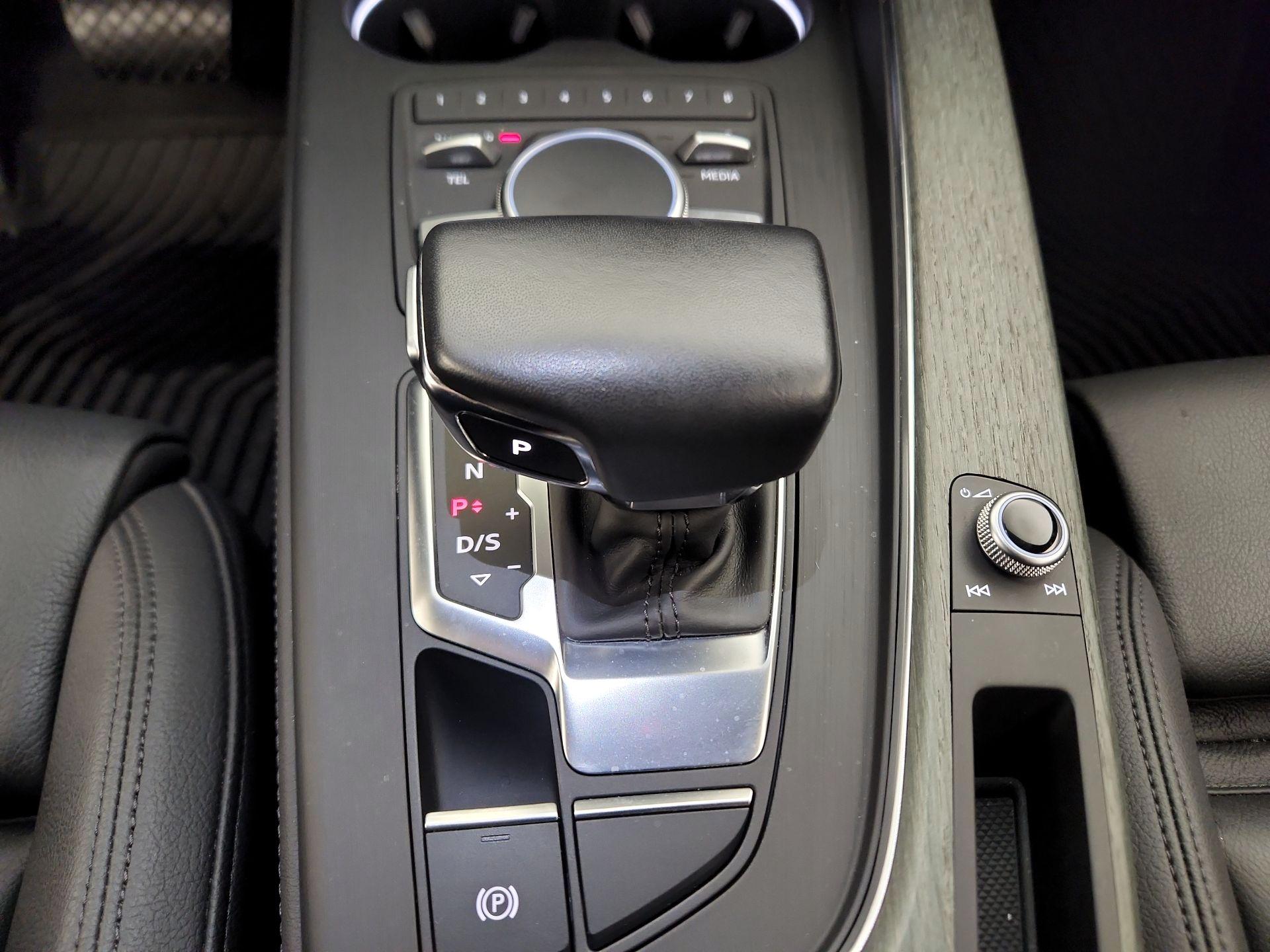 Thumbnail: 2019 Audi A4 - 17