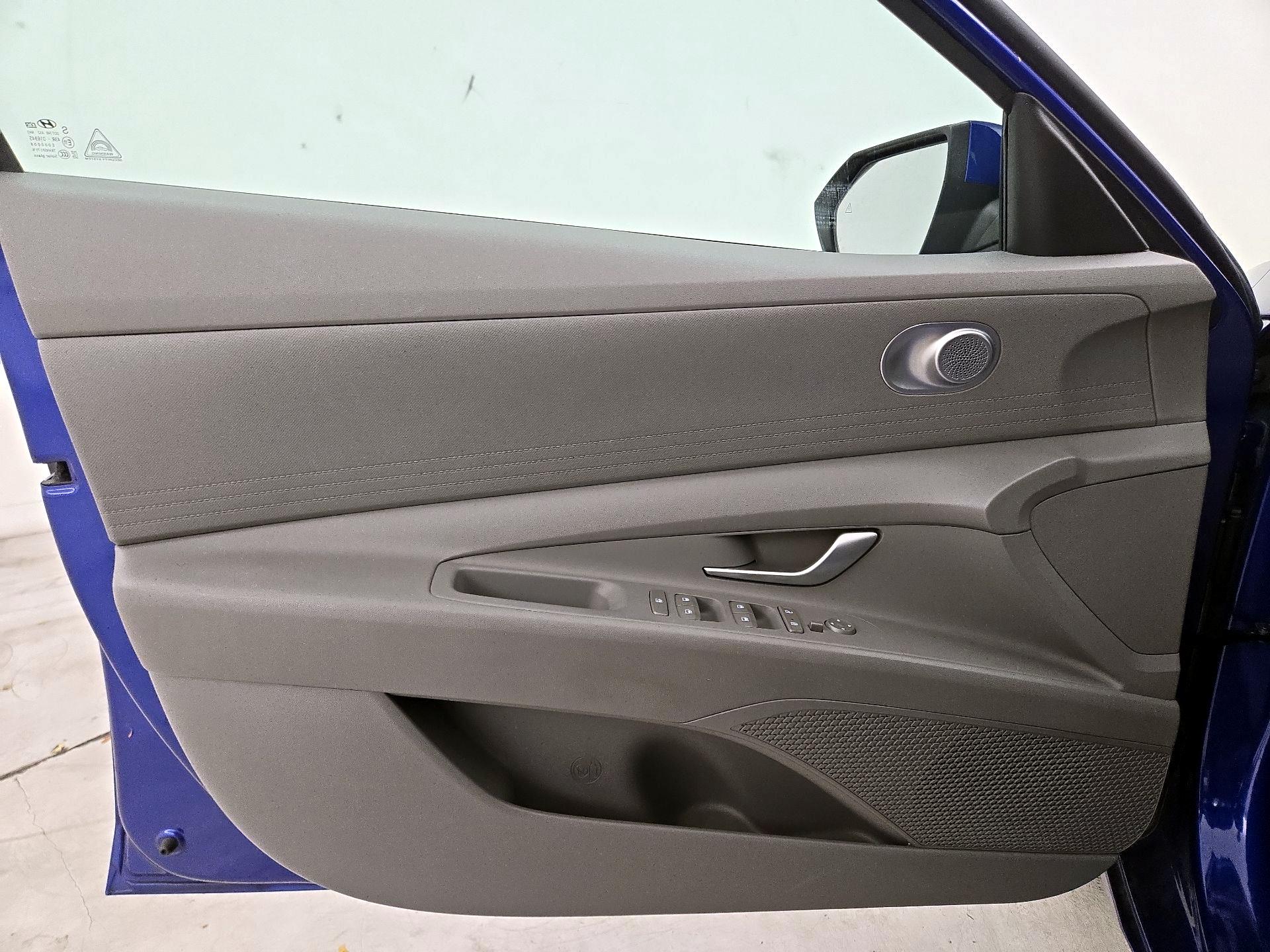 Thumbnail: 2023 Hyundai Elantra - 12