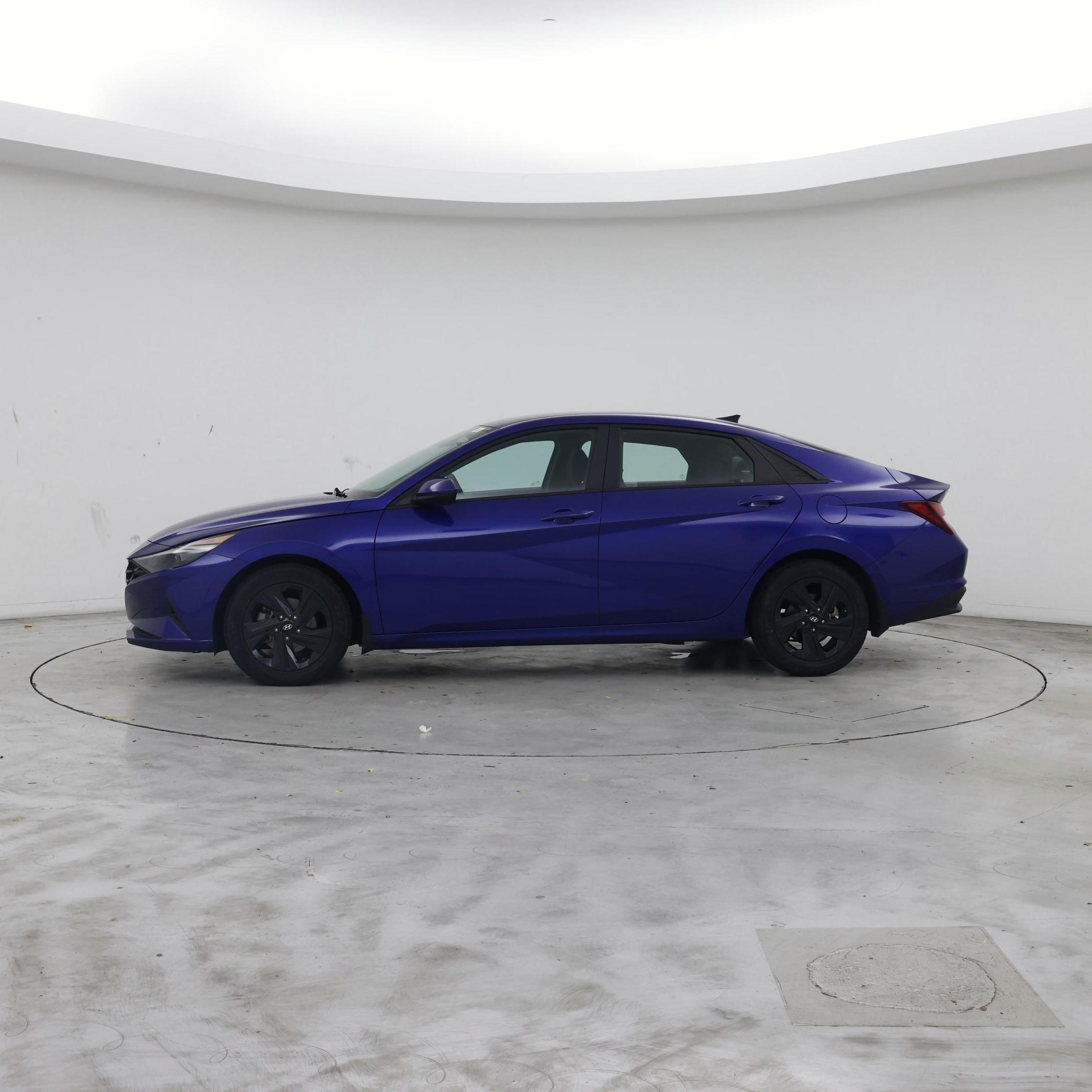 Thumbnail: 2023 Hyundai Elantra - 3