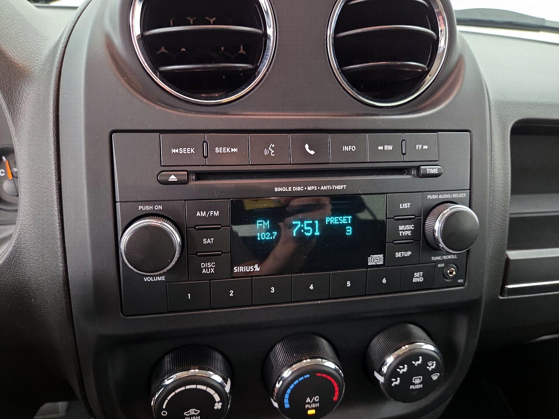 Thumbnail: 2014 Jeep Patriot - 13