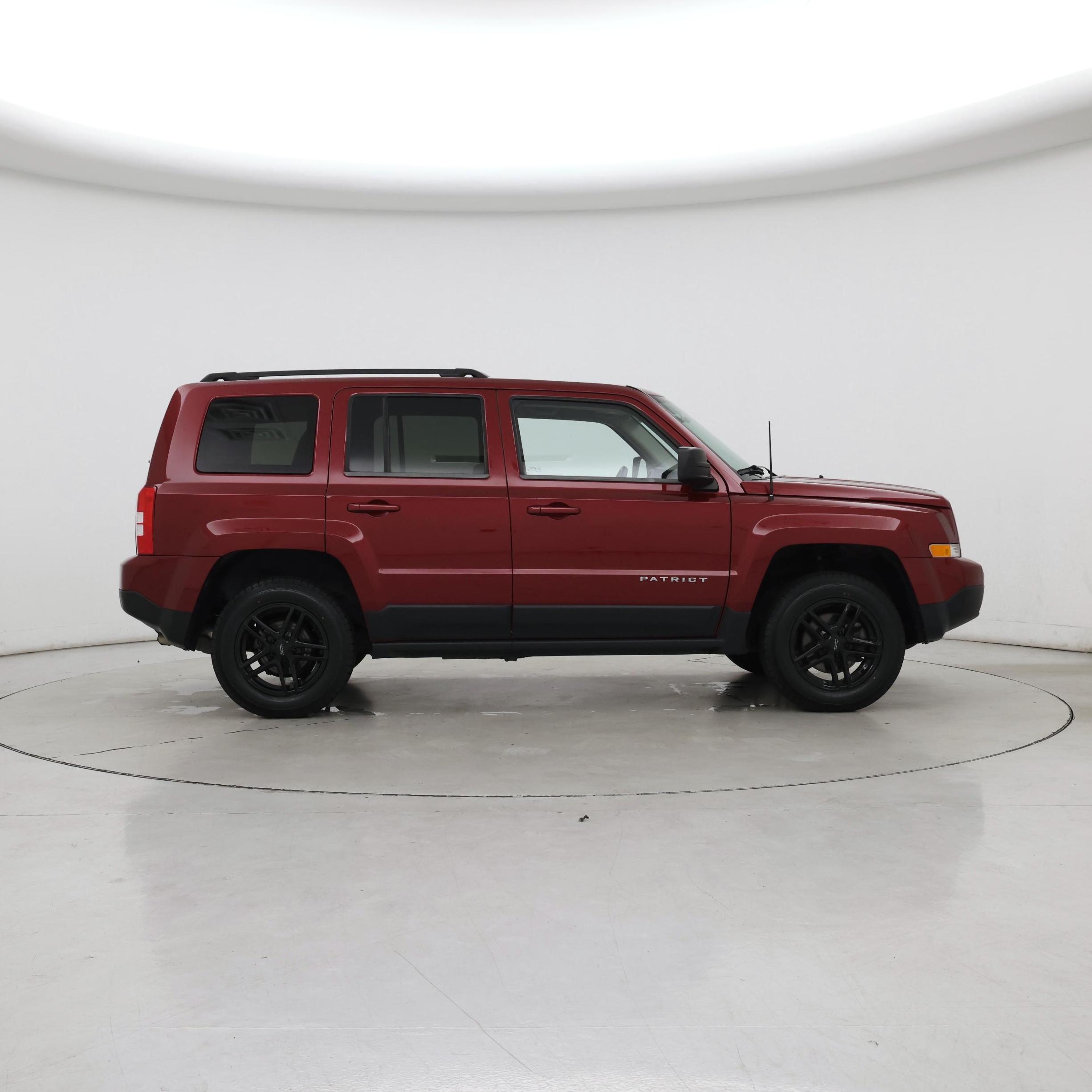 Thumbnail: 2014 Jeep Patriot - 7