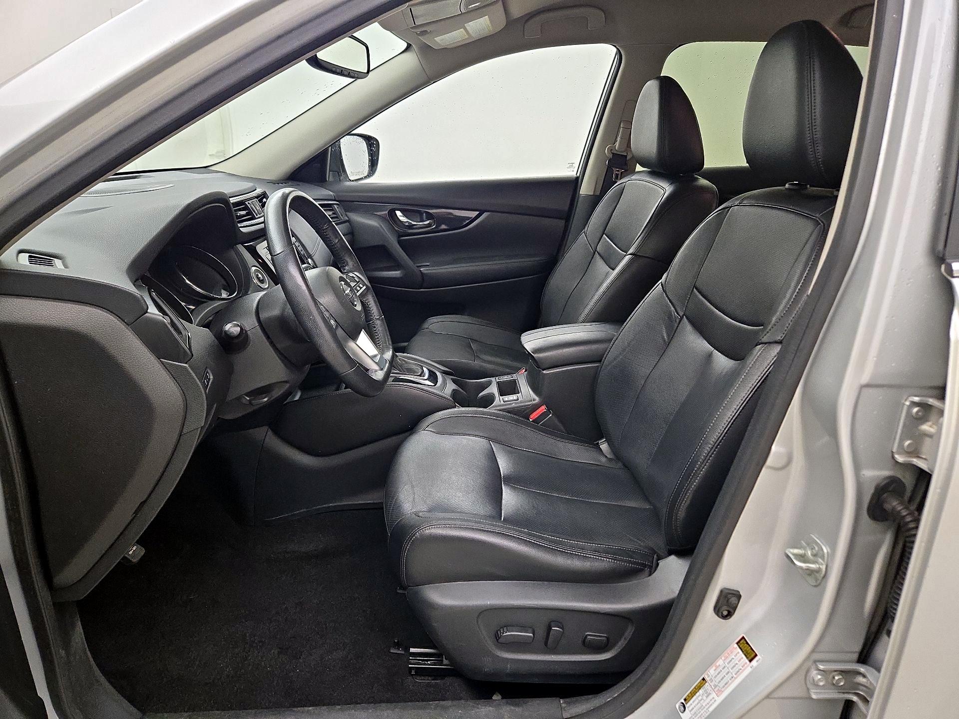 Thumbnail: 2018 Nissan Rogue - 11