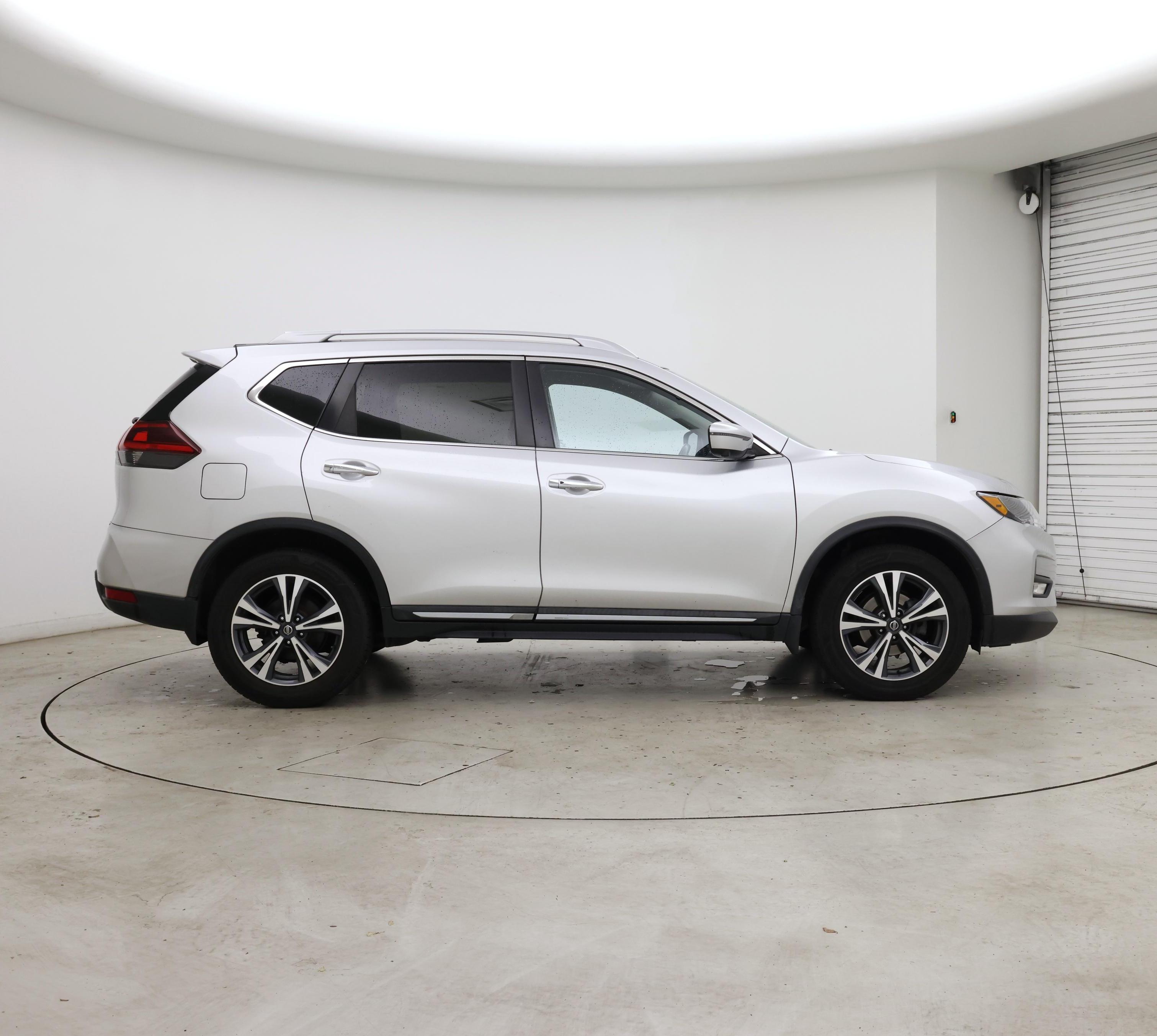 Thumbnail: 2018 Nissan Rogue - 7