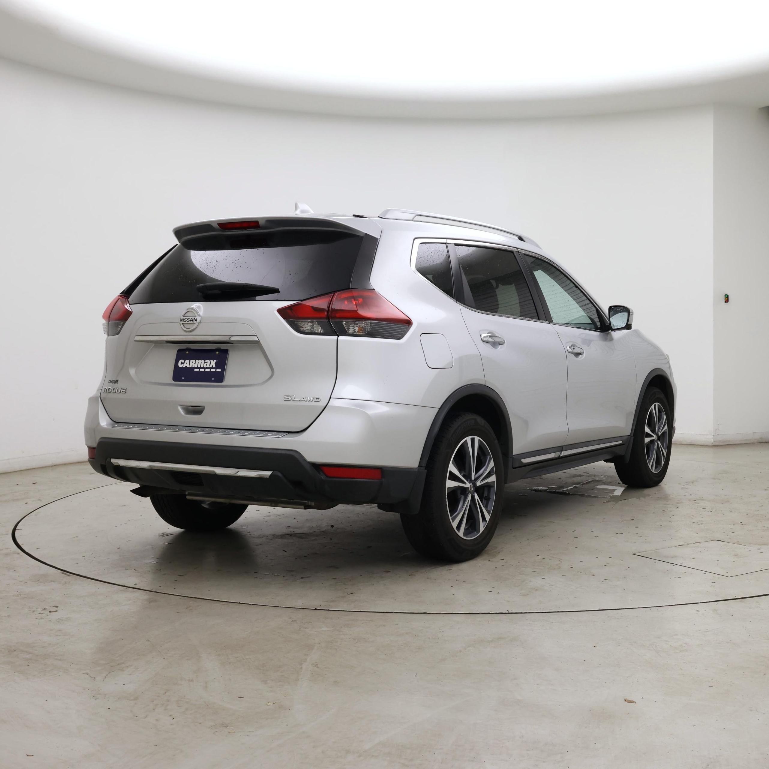 Thumbnail: 2018 Nissan Rogue - 8