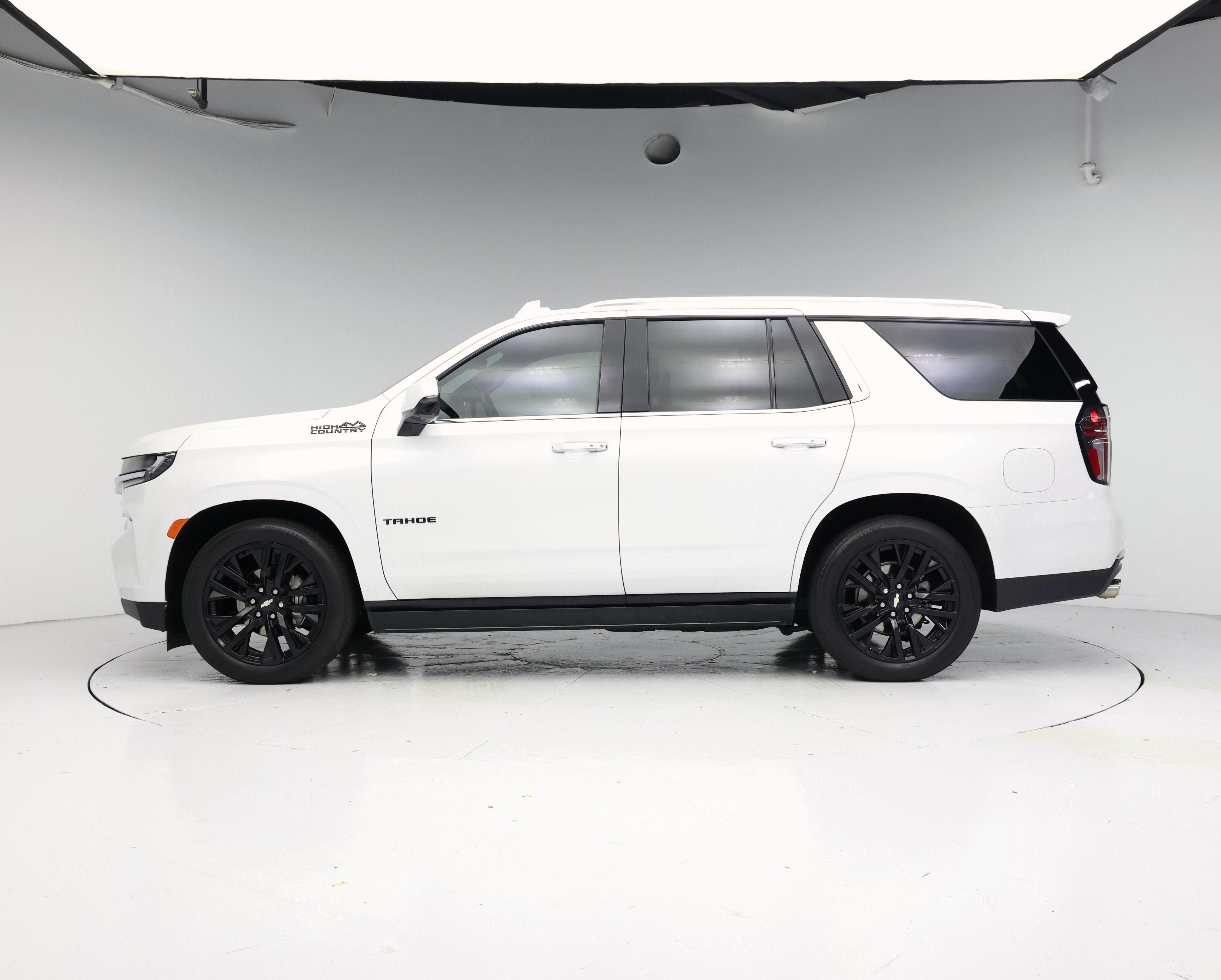 Thumbnail: 2023 Chevrolet Tahoe - 3