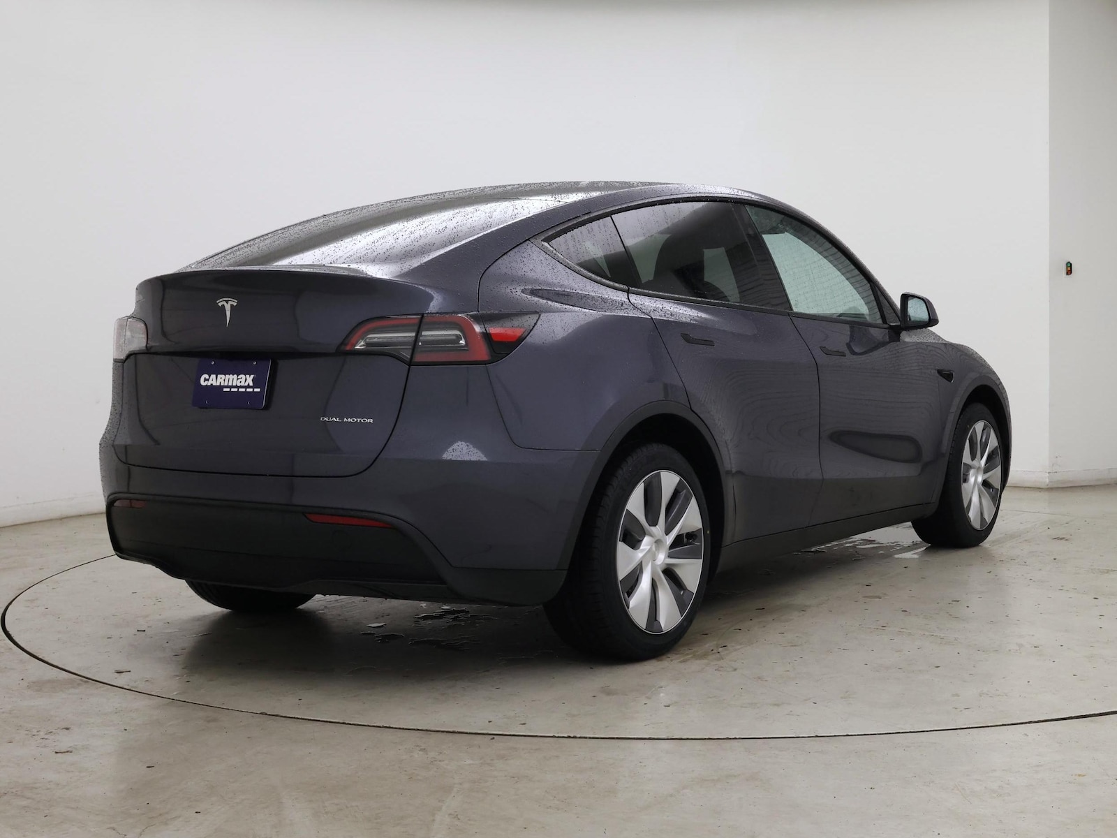 2023 Tesla Model Y Long Range - Photo 9