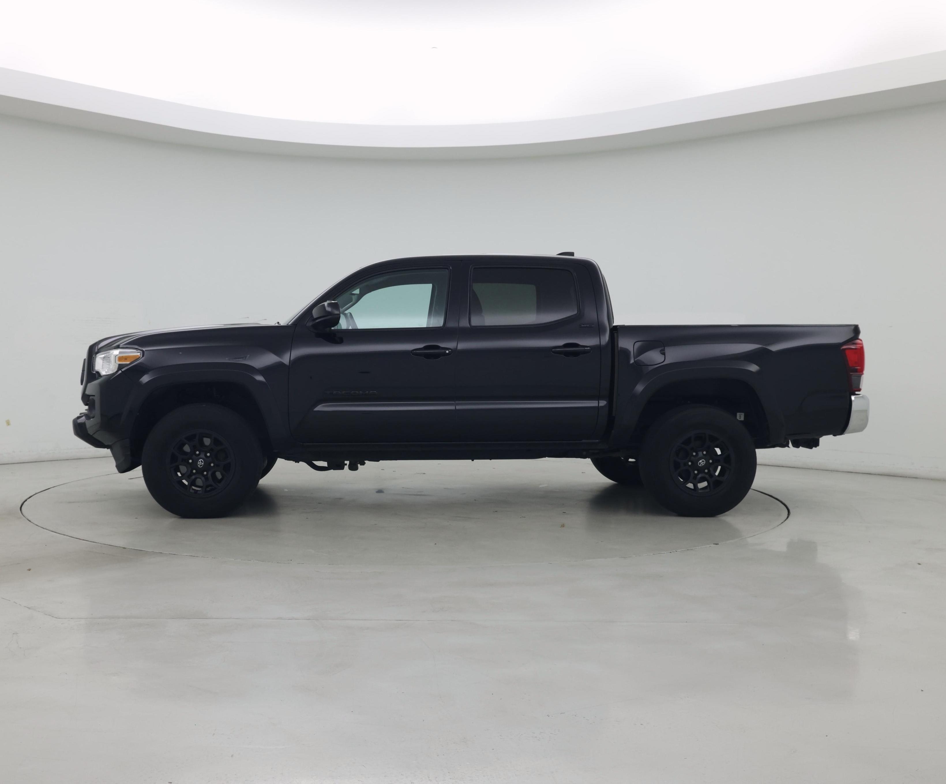 Thumbnail: 2021 Toyota Tacoma - 3