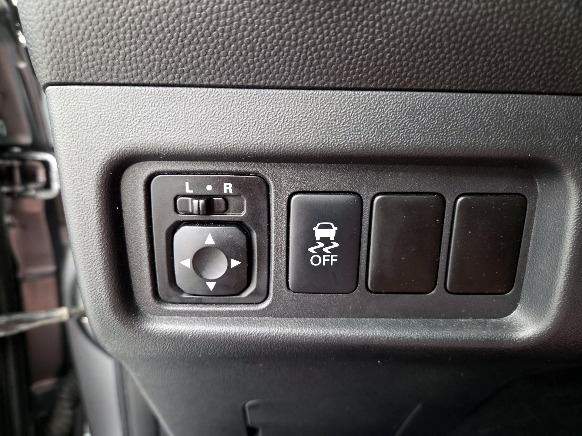 Thumbnail: 2019 Mitsubishi Mirage G4 - 13