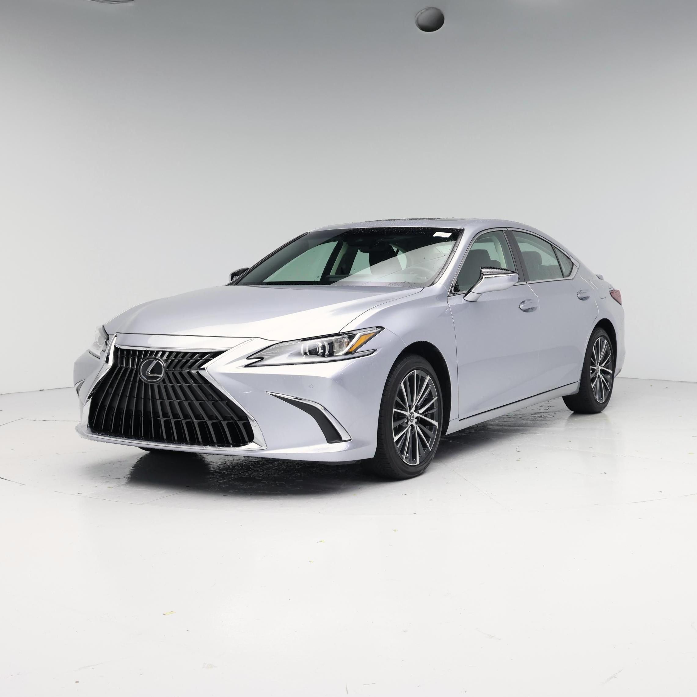 Thumbnail: 2023 Lexus ES - 4