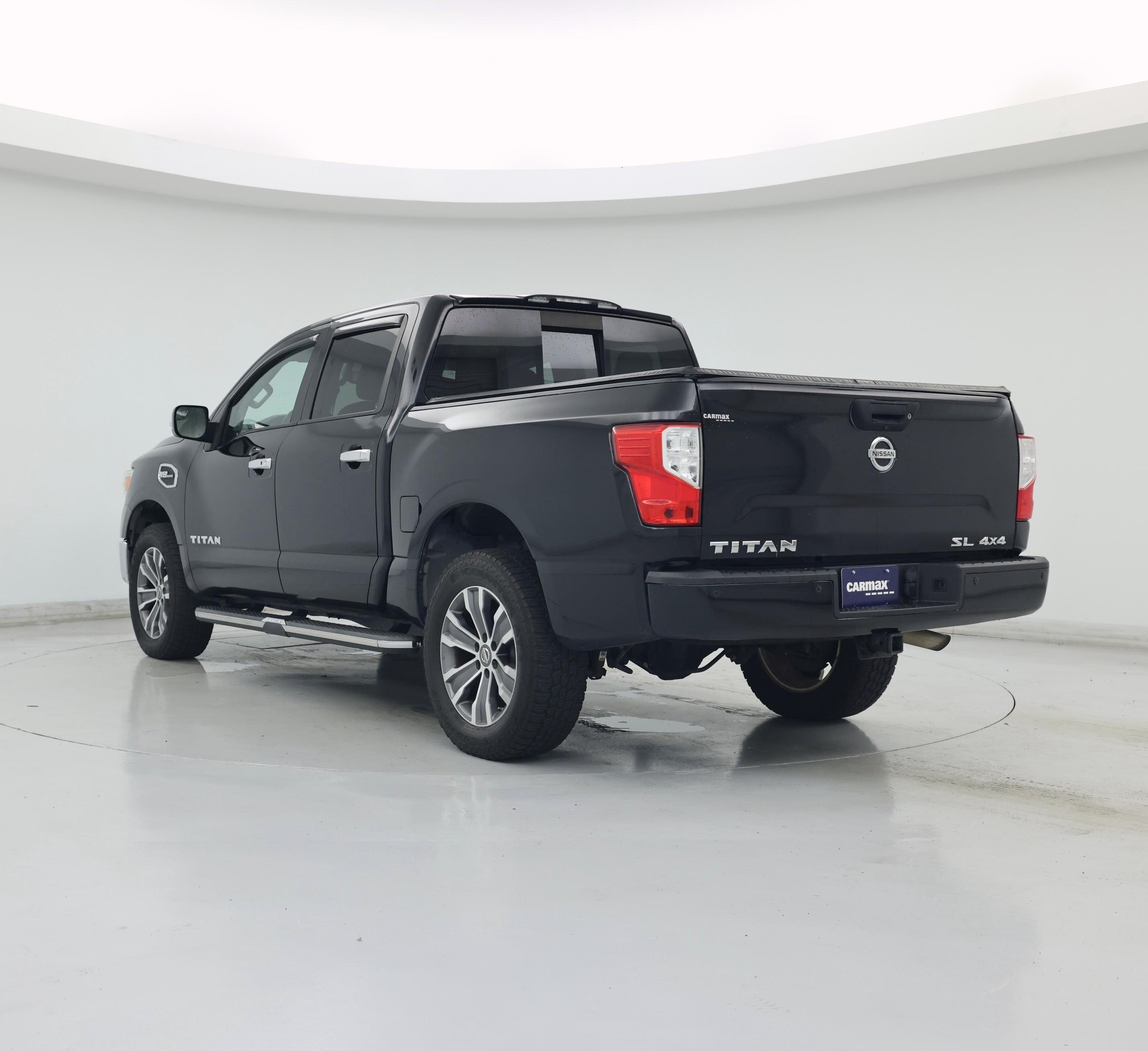 Thumbnail: 2017 Nissan Titan - 2