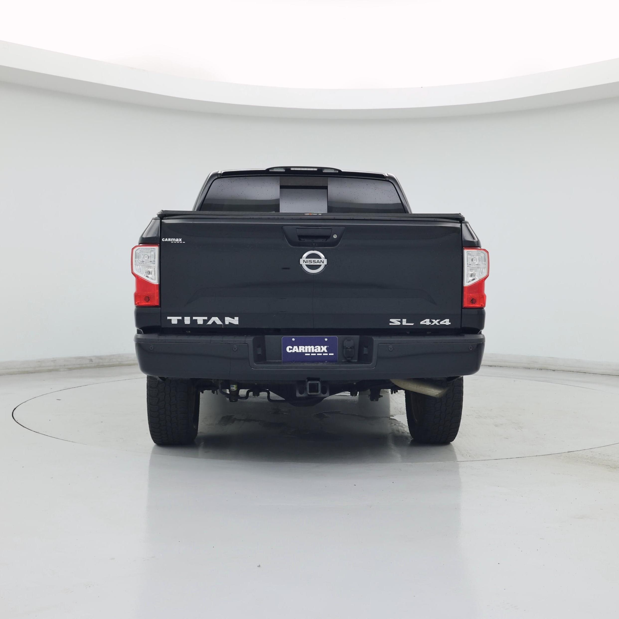 Thumbnail: 2017 Nissan Titan - 6