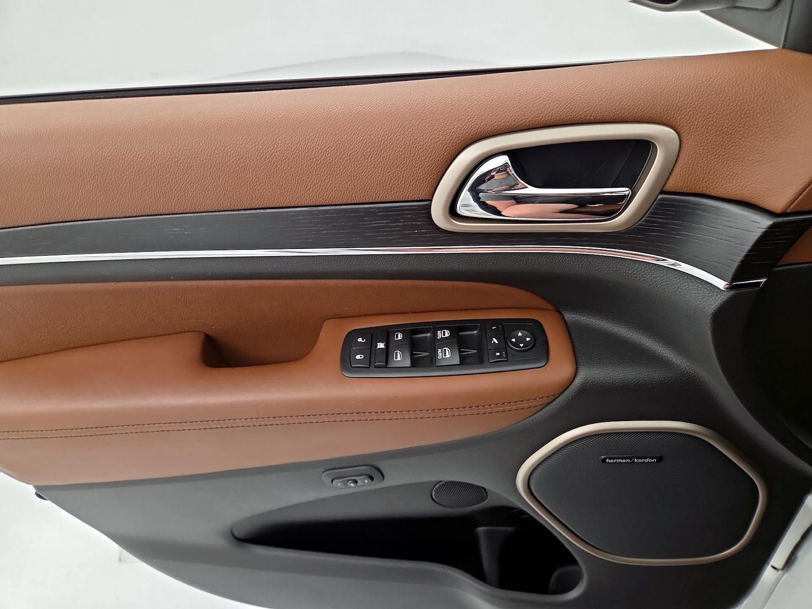 2015 Jeep Grand Cherokee Summit - Photo 13