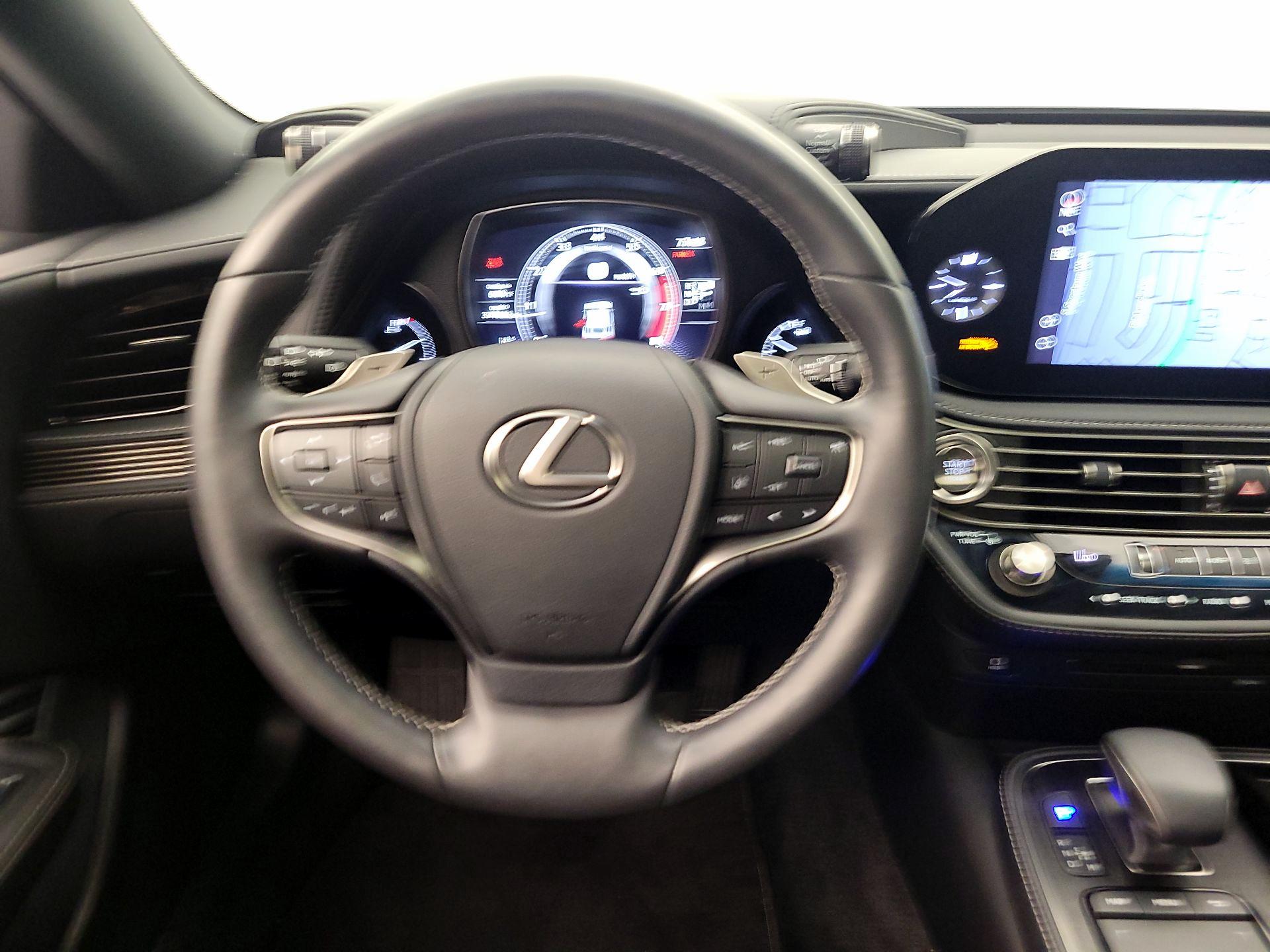 Thumbnail: 2022 Lexus LS - 10