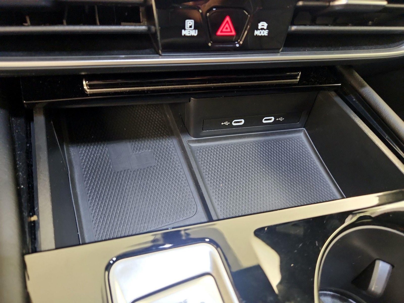 2024 Volkswagen Atlas Cross Sport SE w/Tech - Photo 19
