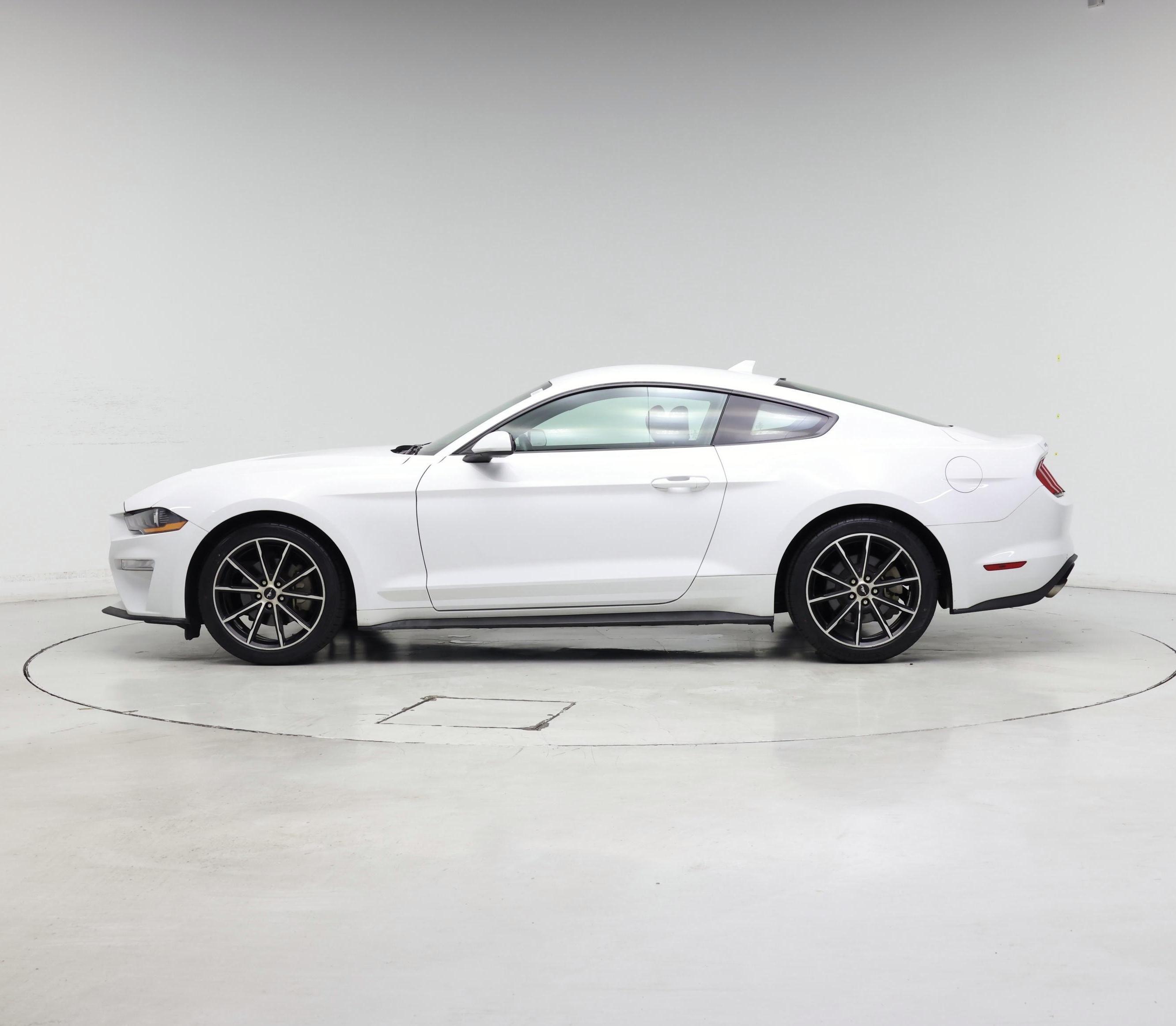 Thumbnail: 2022 Ford Mustang - 3