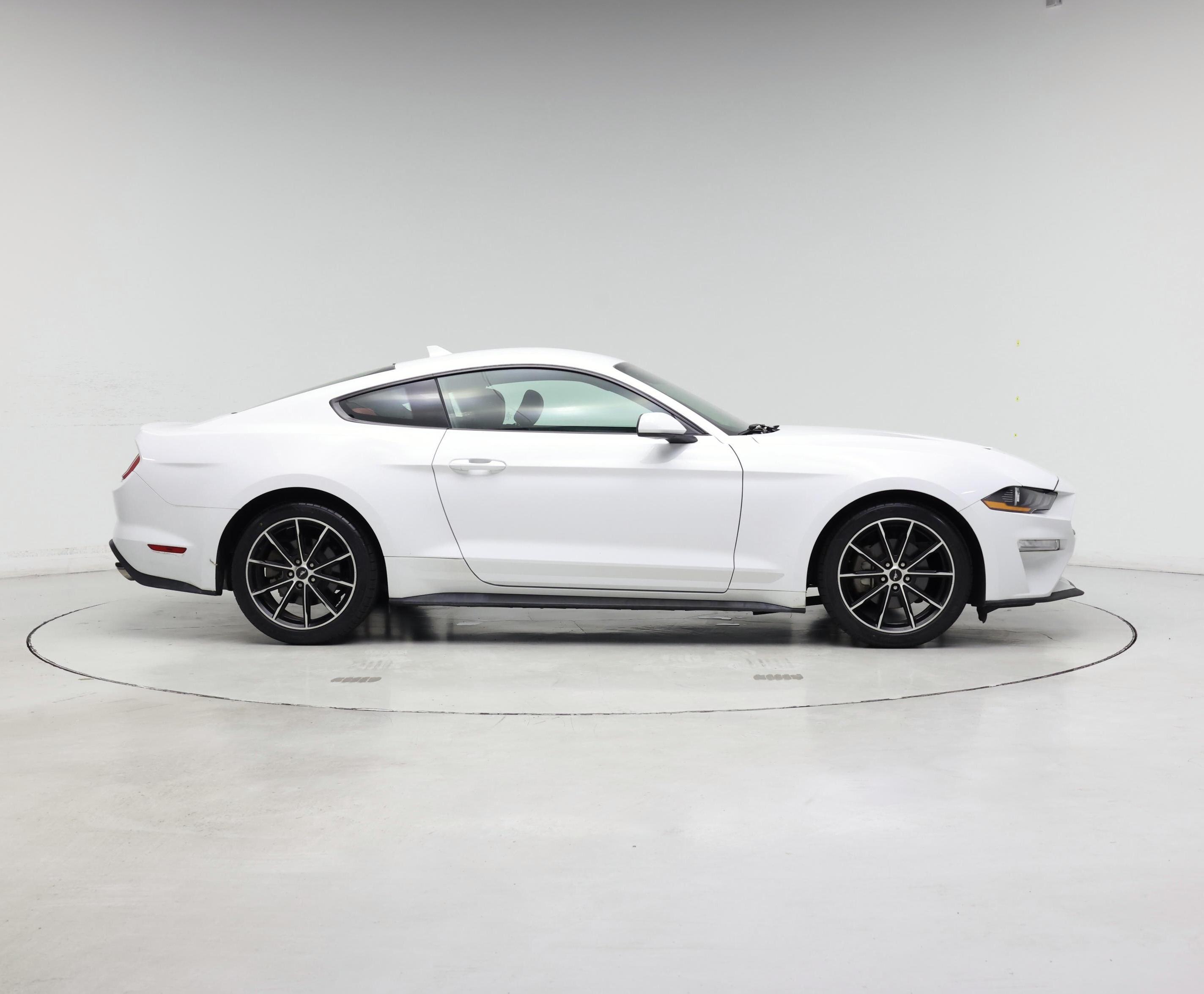Thumbnail: 2022 Ford Mustang - 7