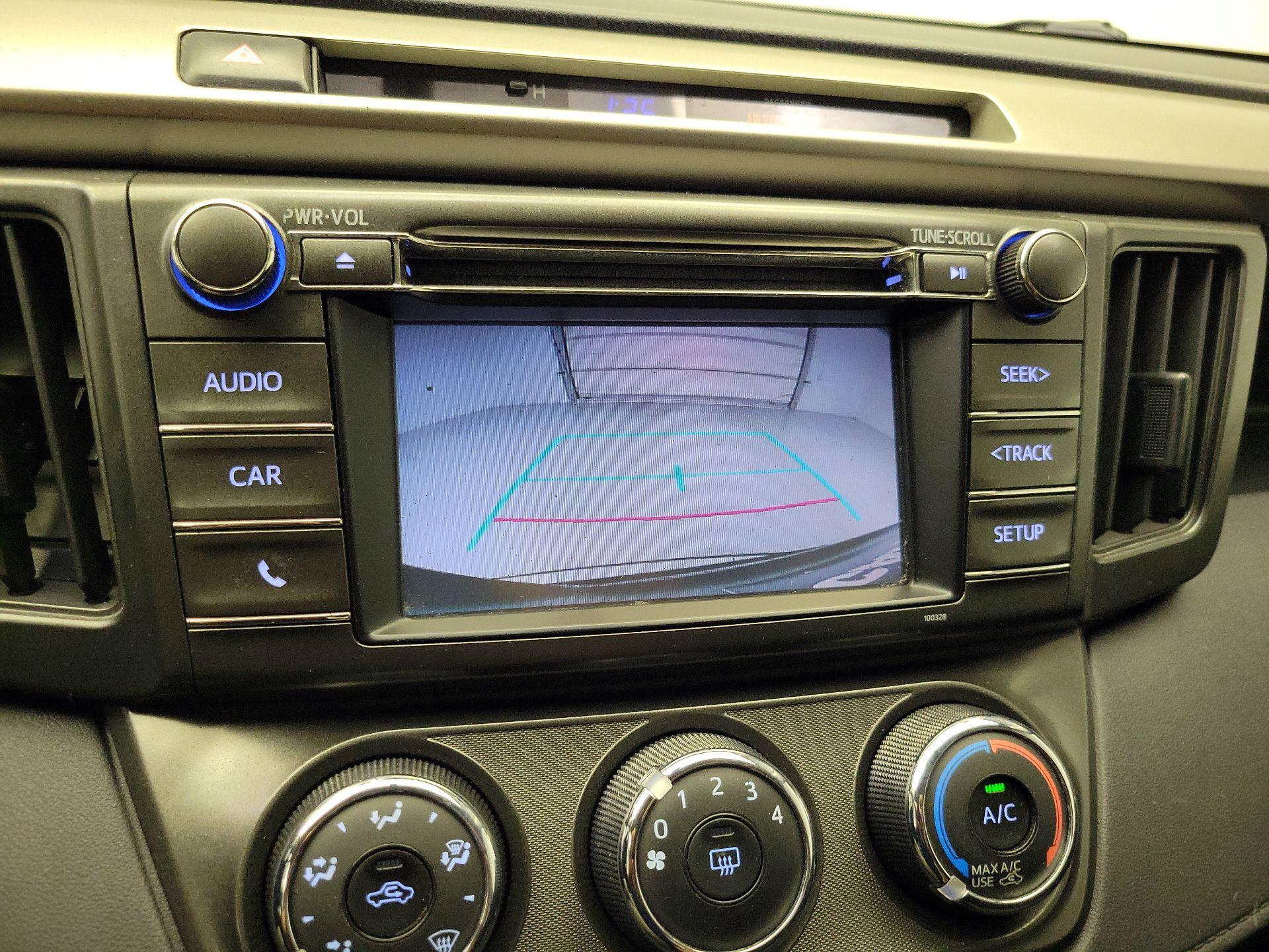 Thumbnail: 2015 Toyota RAV4 - 14