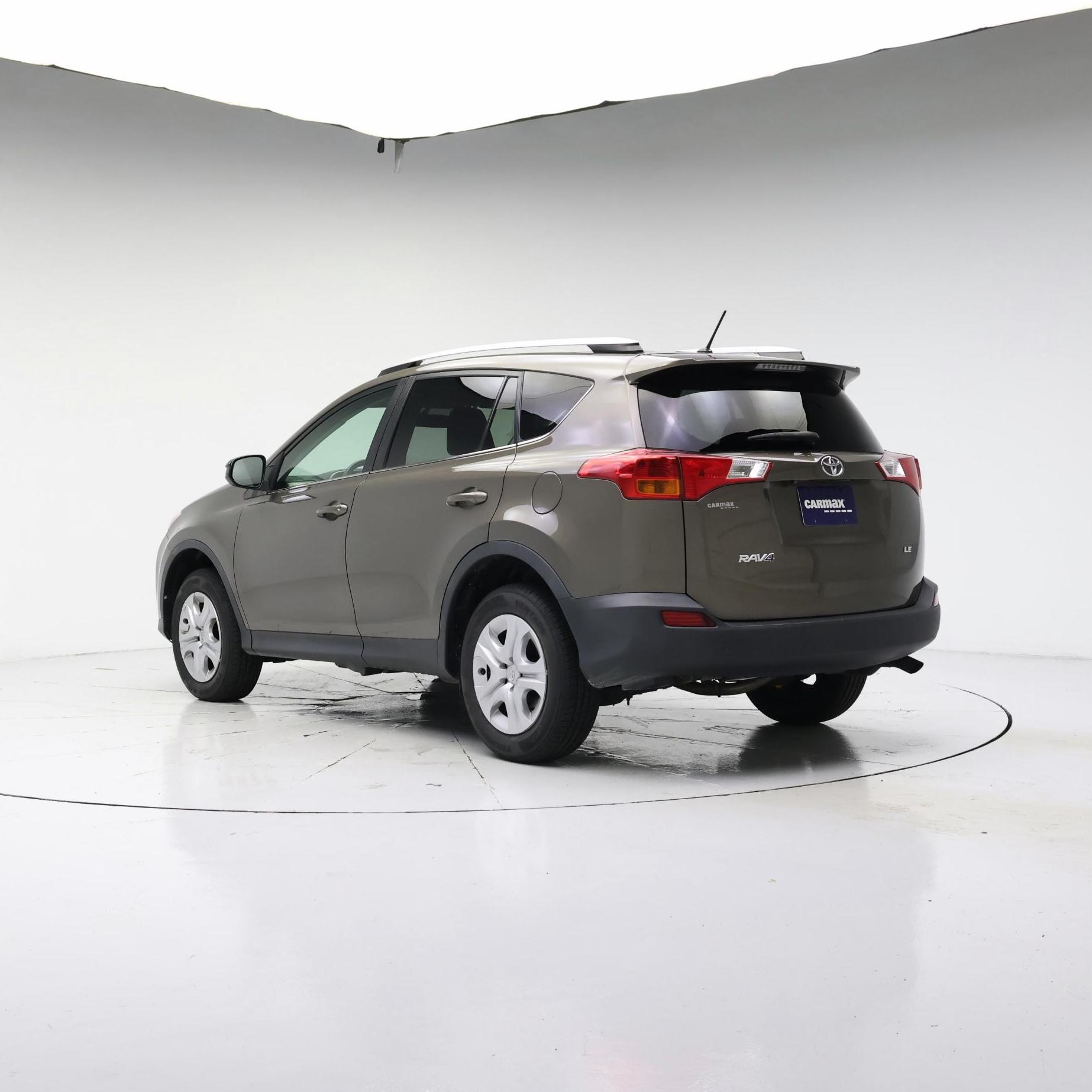 Thumbnail: 2015 Toyota RAV4 - 2