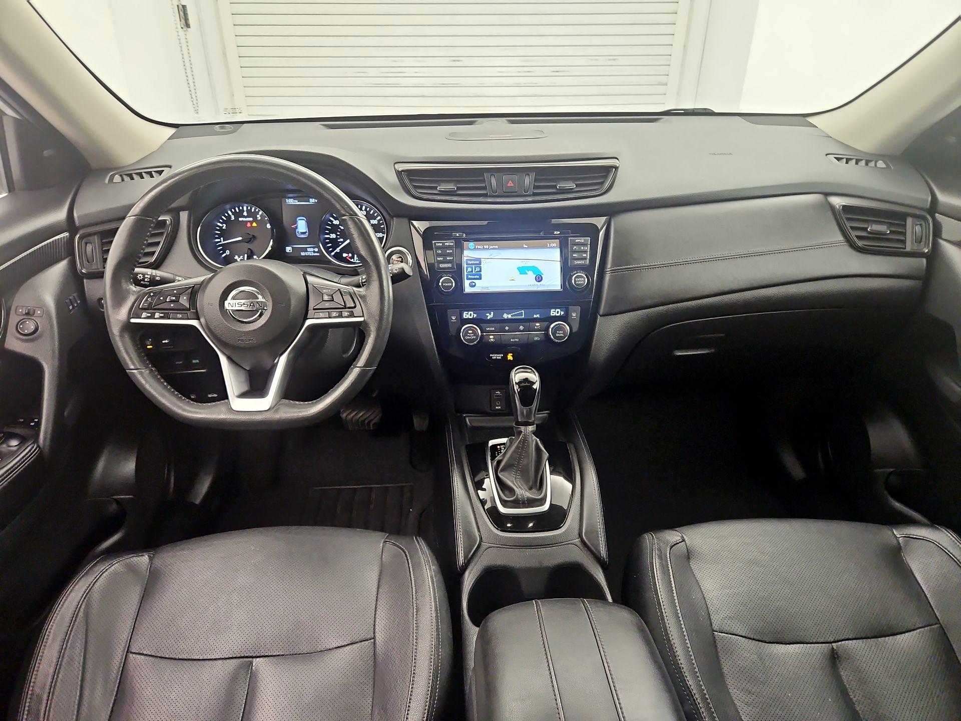 Thumbnail: 2017 Nissan Rogue - 9