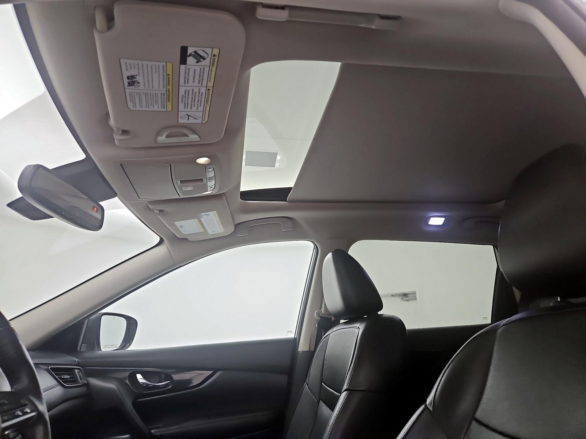 Thumbnail: 2017 Nissan Rogue - 20