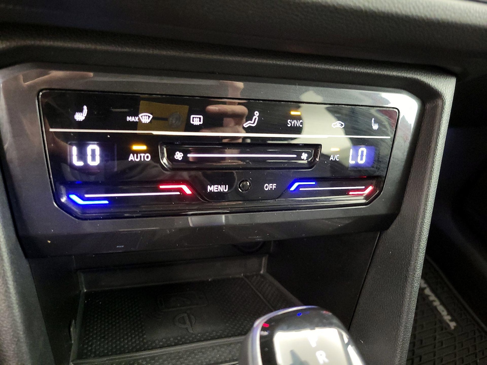 2024 Volkswagen Tiguan SE - Photo 17