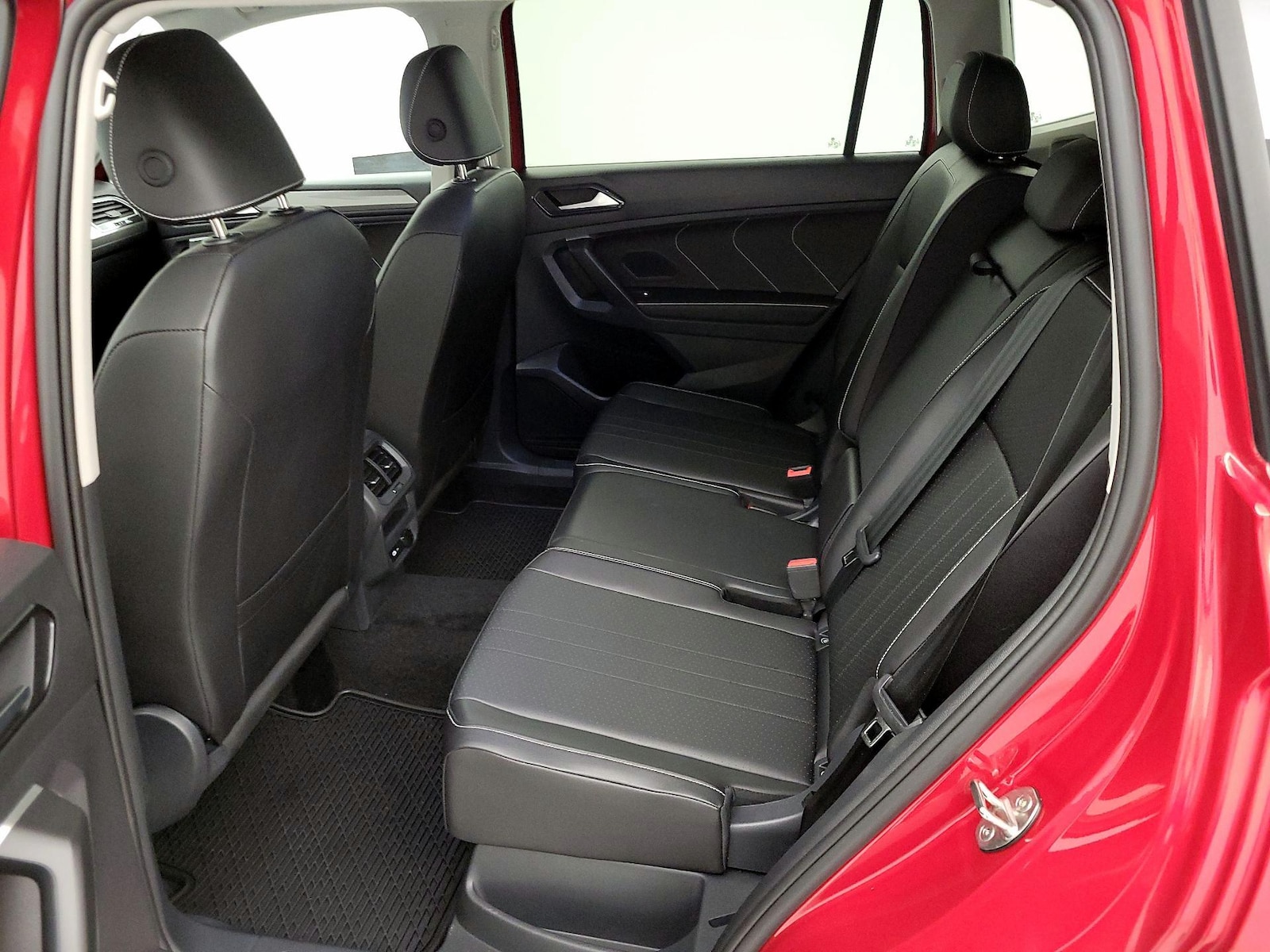 2024 Volkswagen Tiguan SE - Photo 20