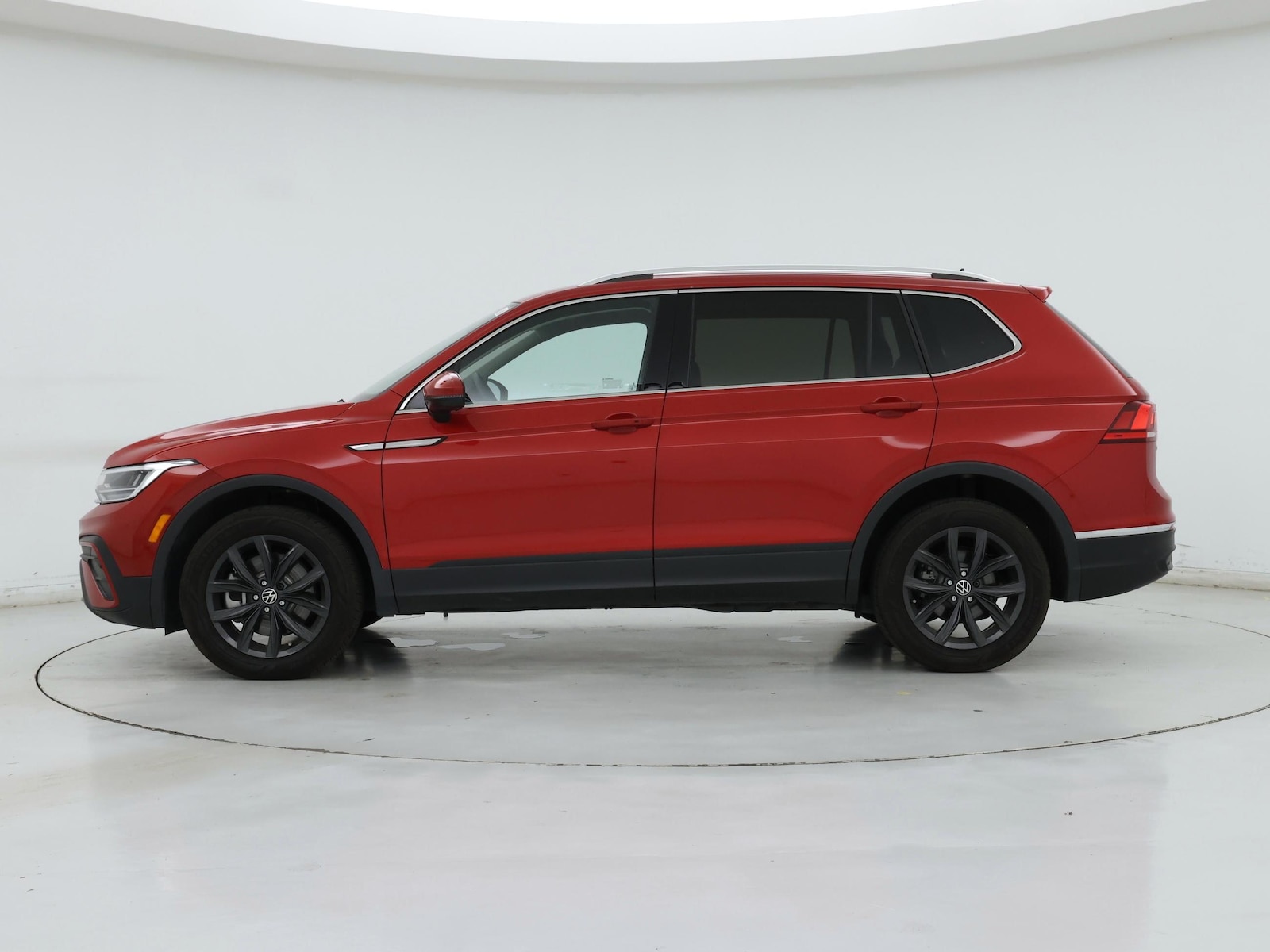 2024 Volkswagen Tiguan SE - Photo 4