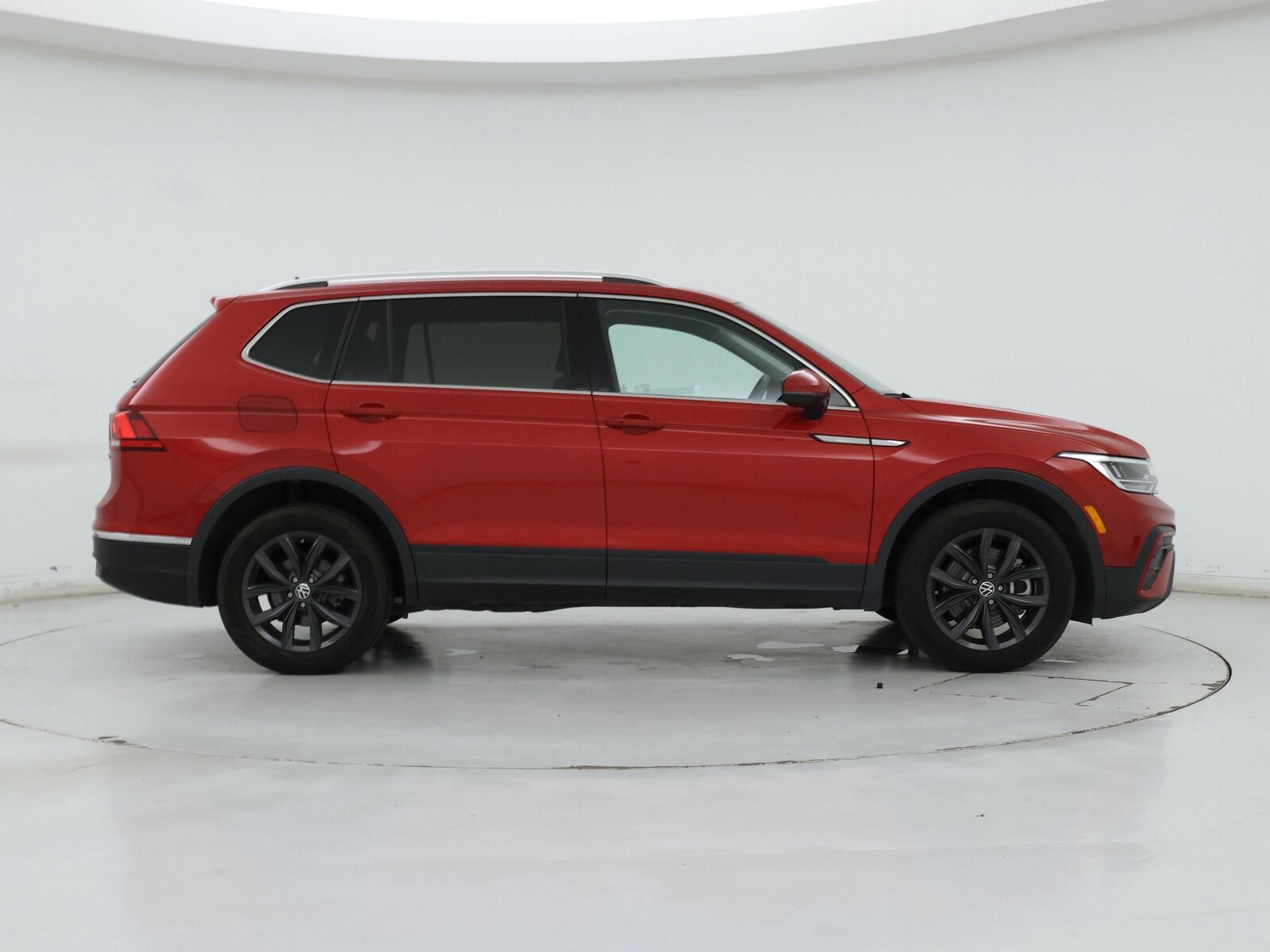 2024 Volkswagen Tiguan SE - Photo 8