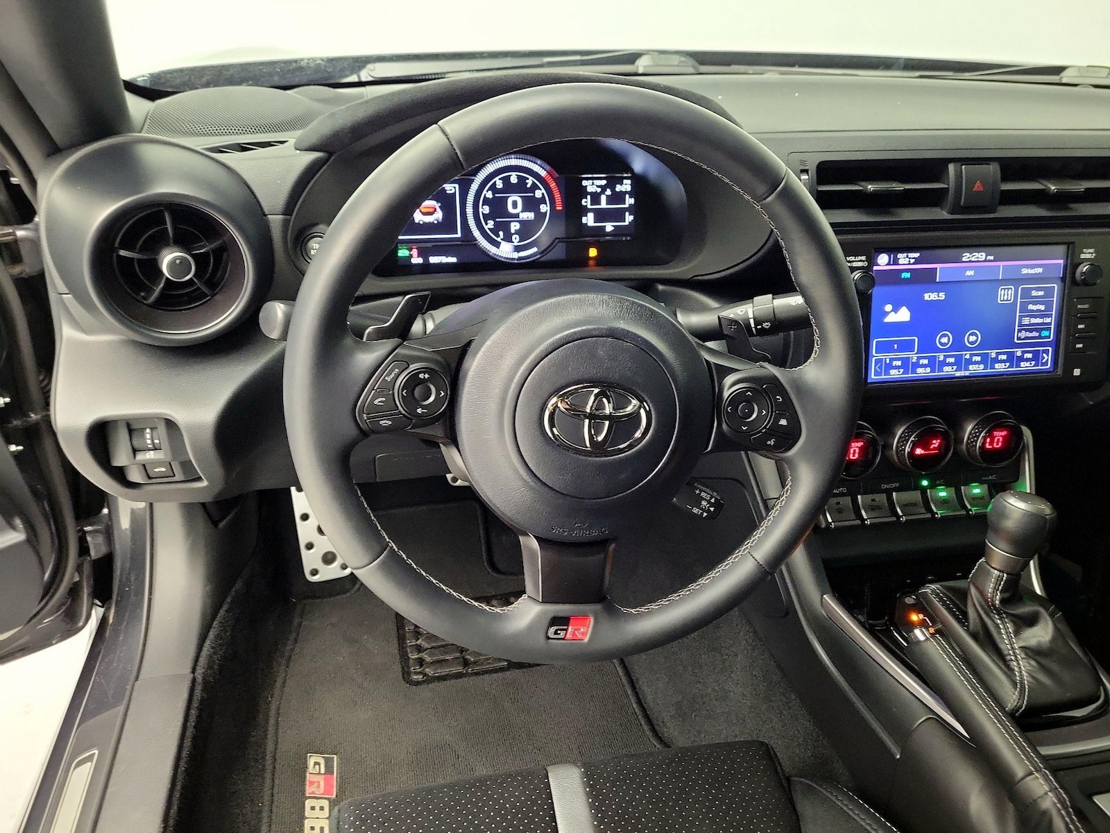 2025 Toyota GR86 Premium - Photo 11