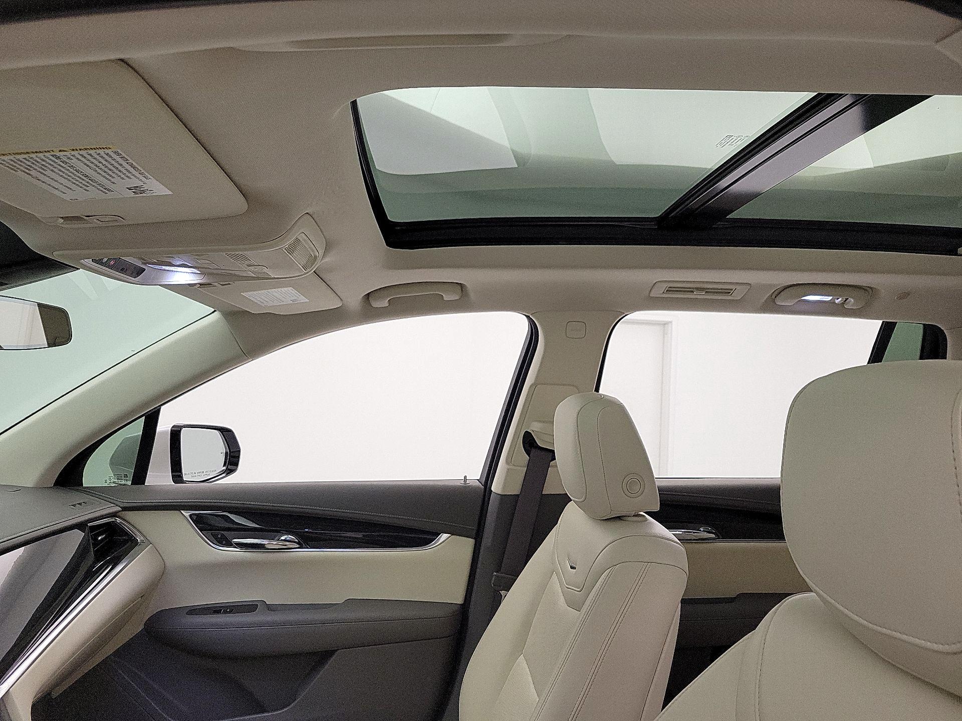 Thumbnail: 2021 Cadillac XT6 - 18