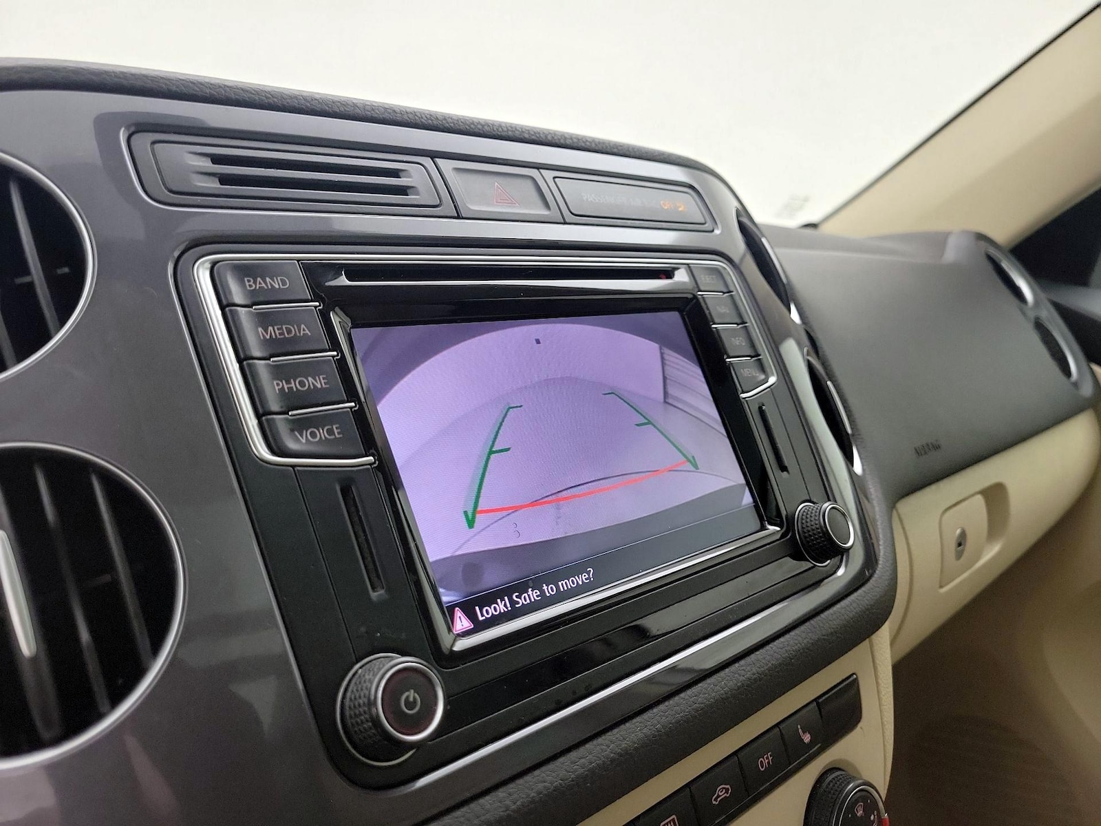 2016 Volkswagen Tiguan SE - Photo 16
