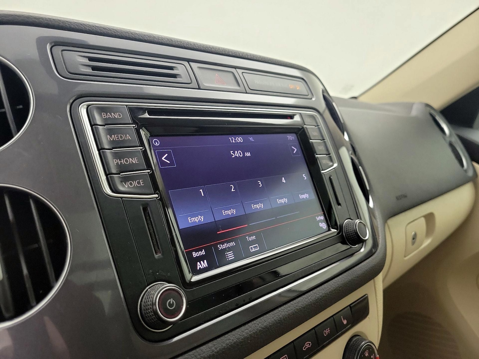 2016 Volkswagen Tiguan SE - Photo 17