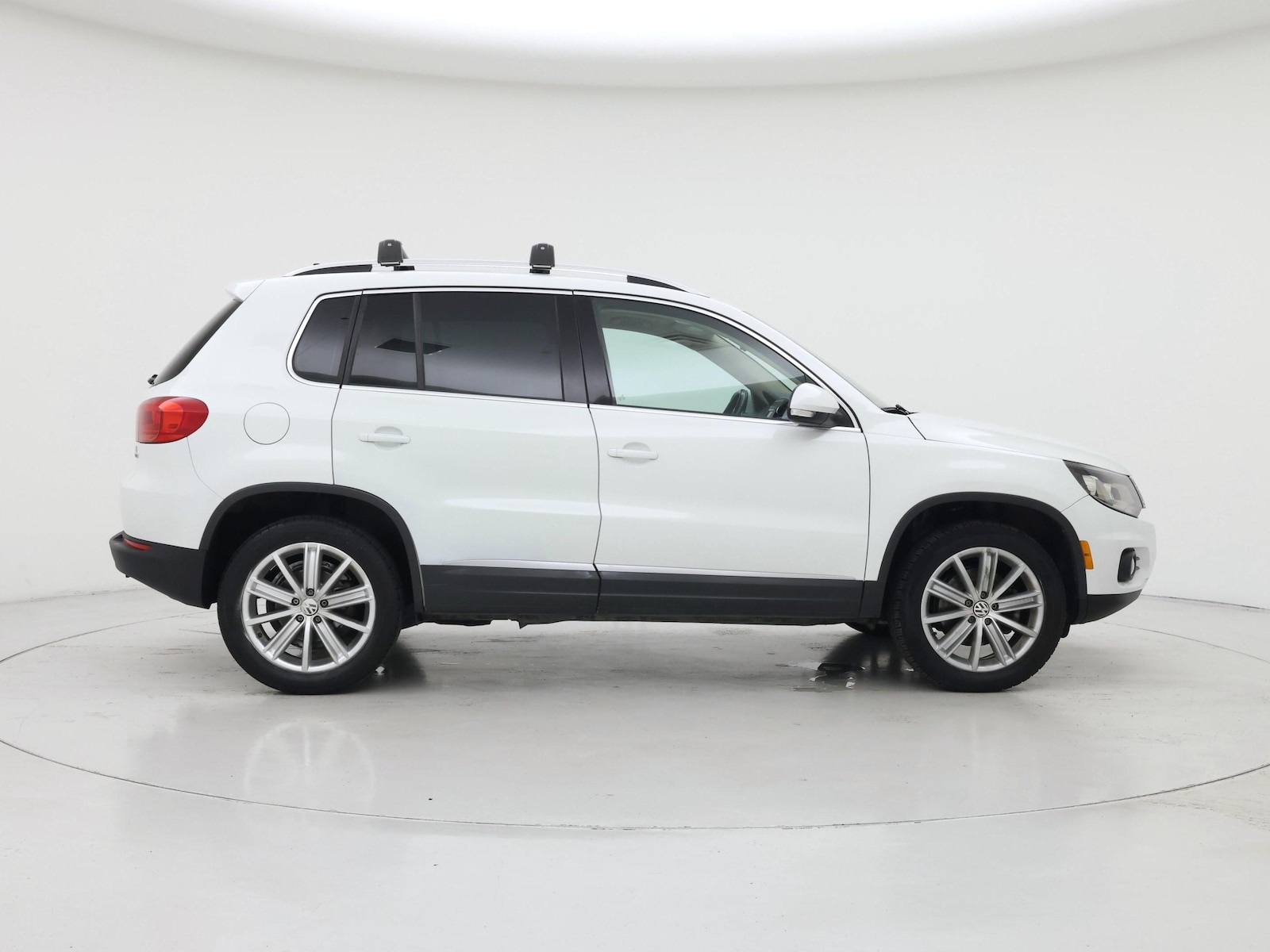 2016 Volkswagen Tiguan SE - Photo 8