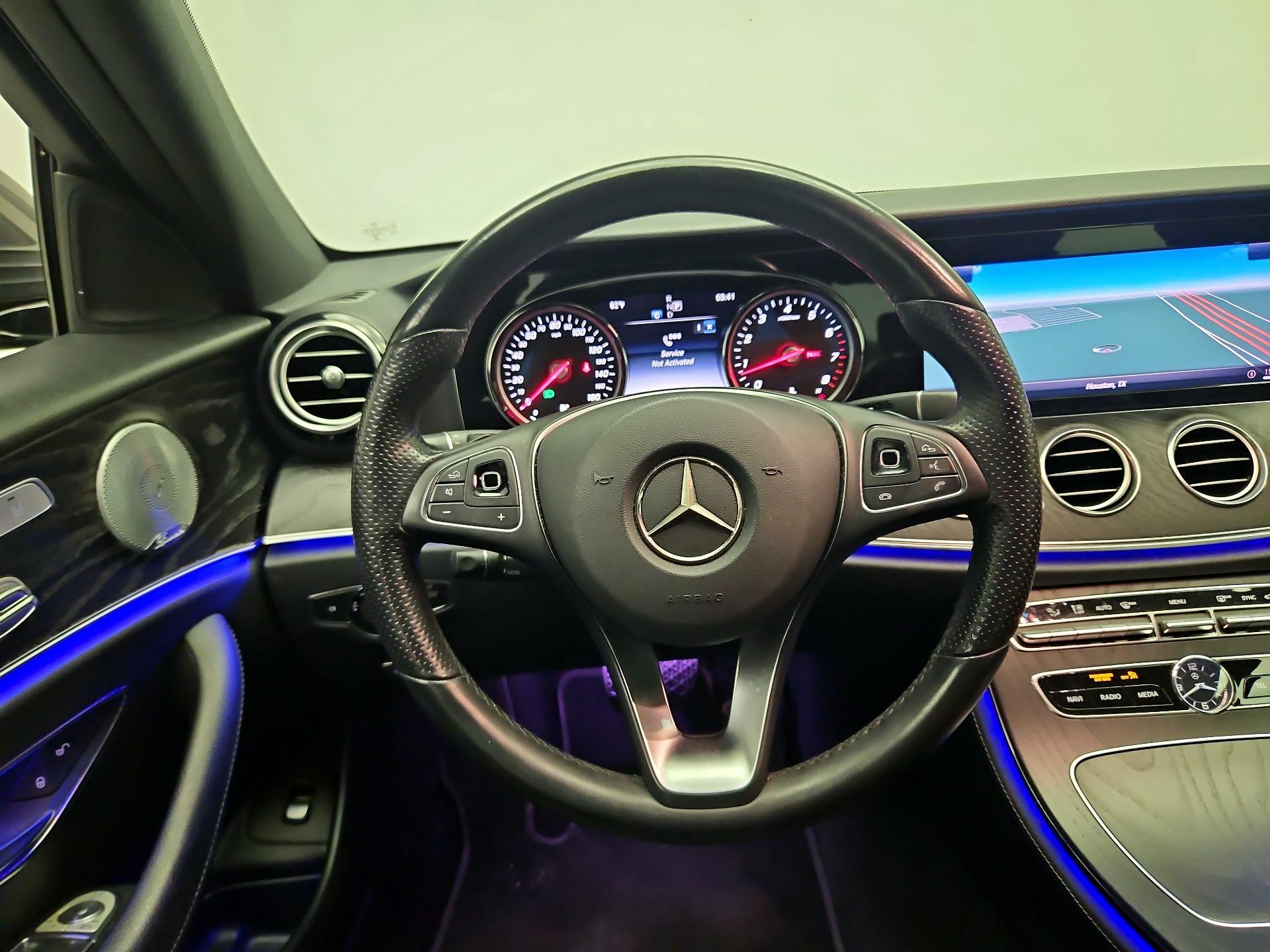 Thumbnail: 2018 Mercedes-Benz E-Class - 10