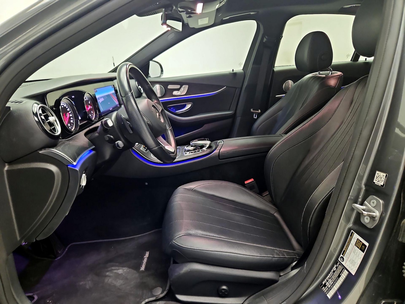 2018 Mercedes-Benz E-Class E300 - Photo 12