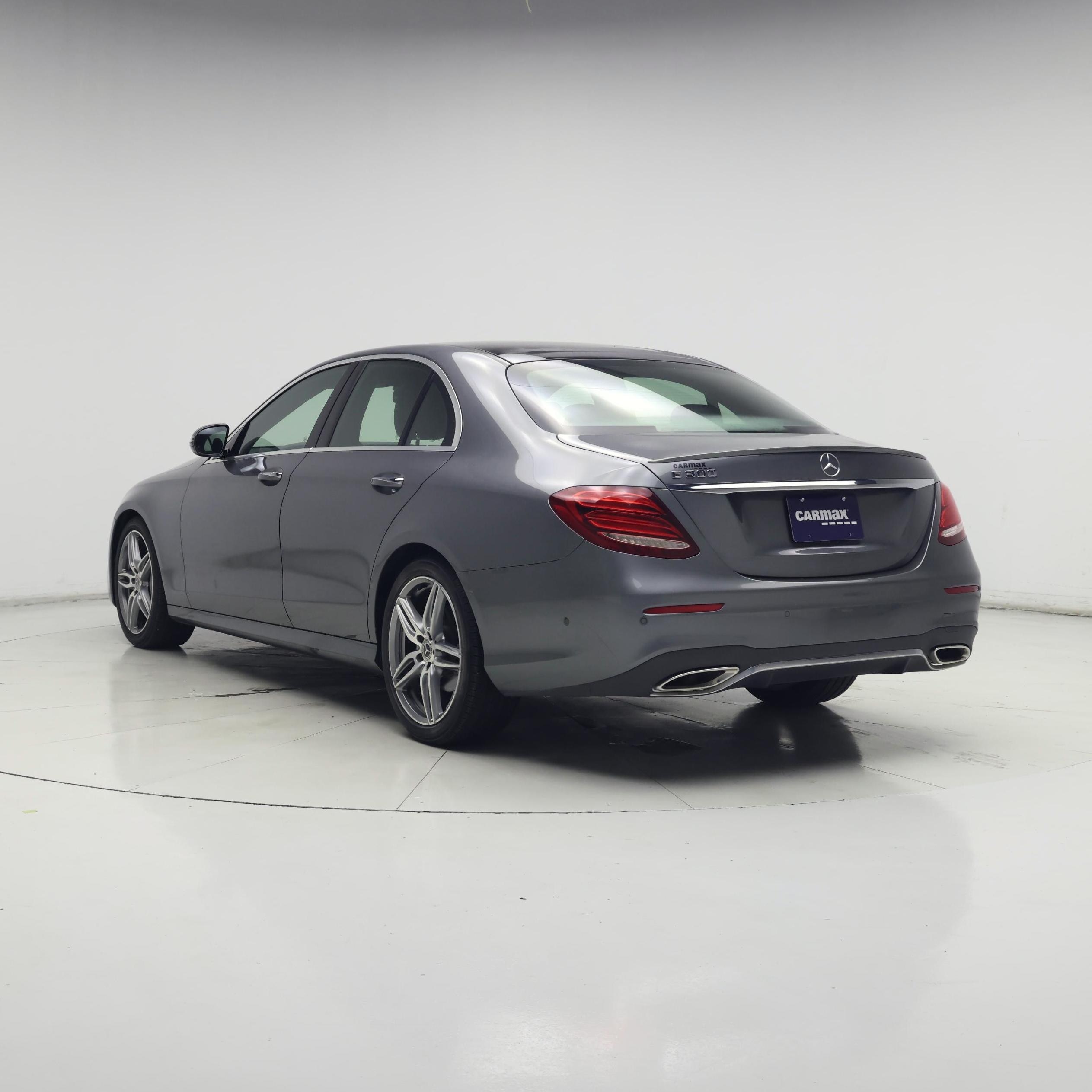 Thumbnail: 2018 Mercedes-Benz E-Class - 2