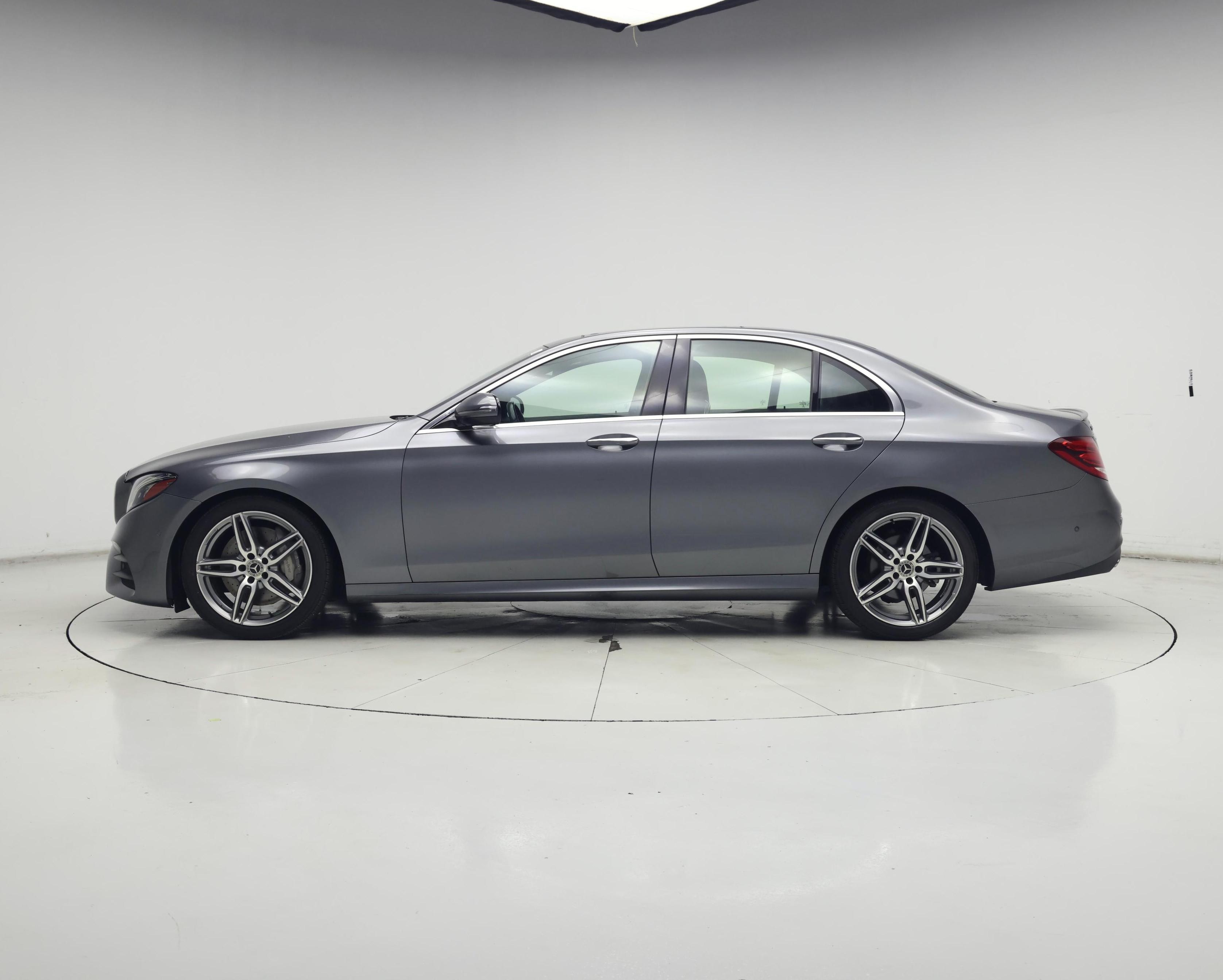 Thumbnail: 2018 Mercedes-Benz E-Class - 3