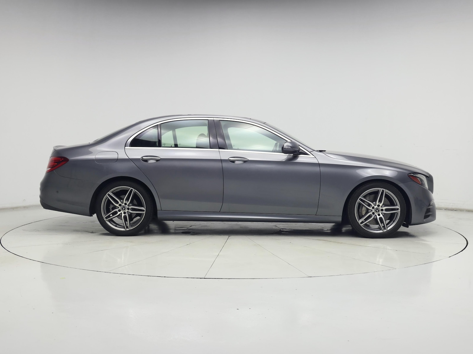 2018 Mercedes-Benz E-Class E300 - Photo 8