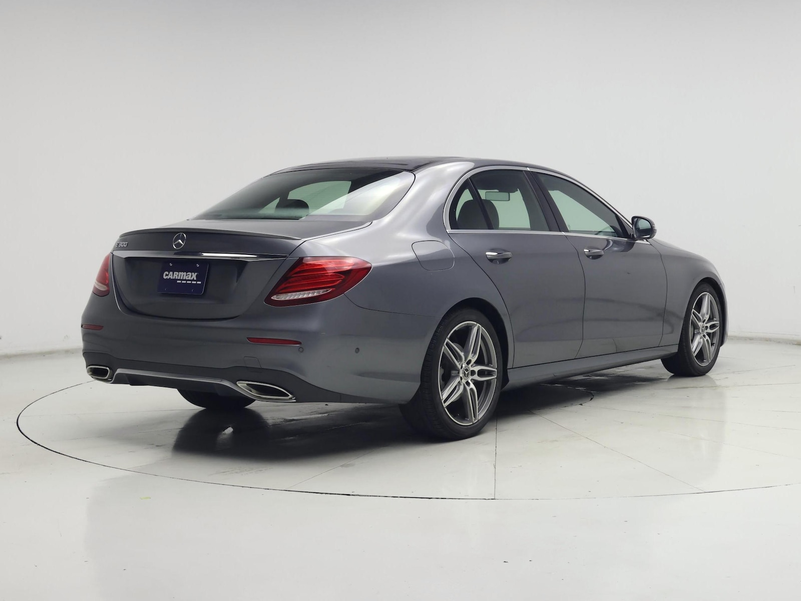 2018 Mercedes-Benz E-Class E300 - Photo 9
