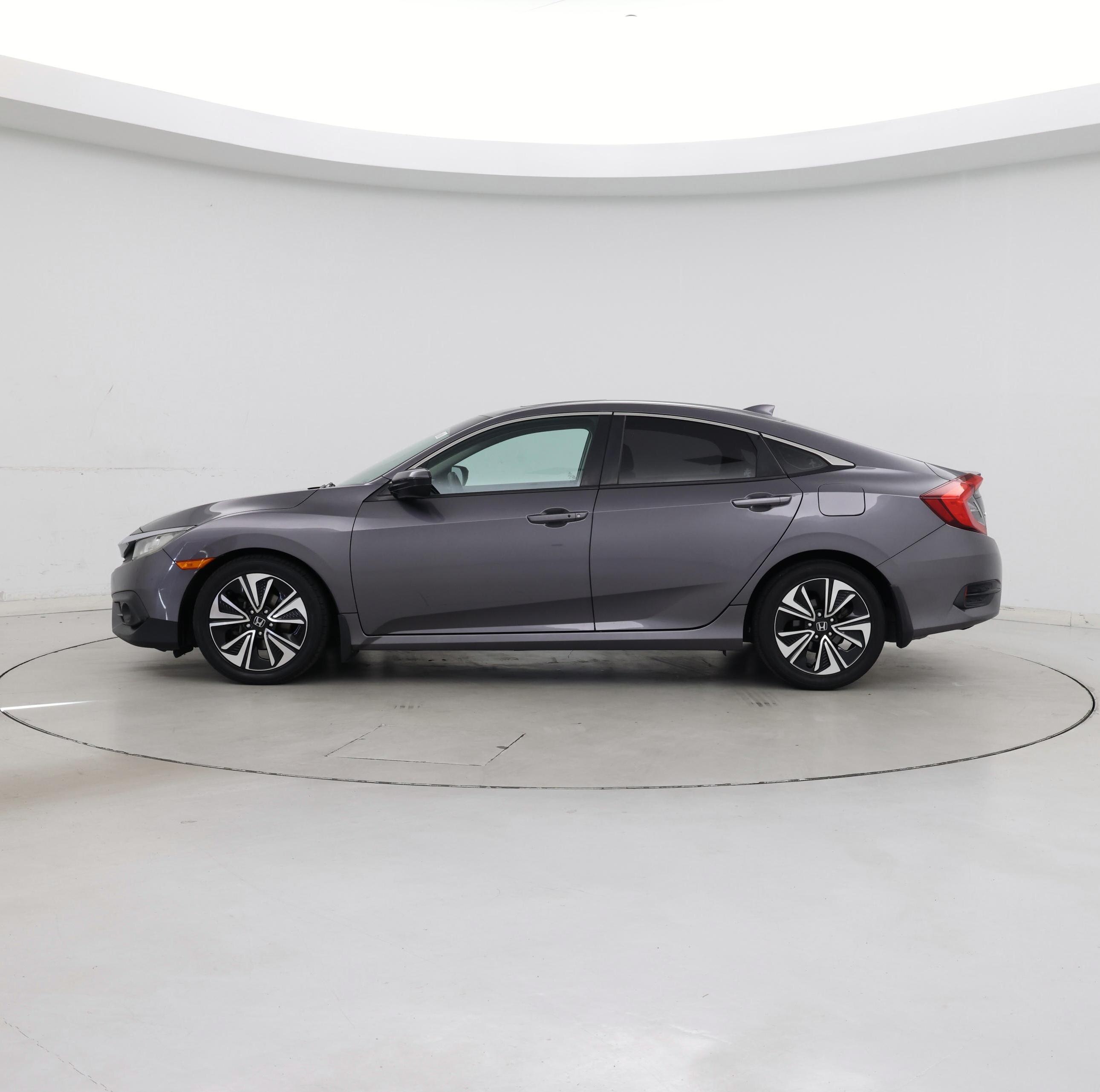 Thumbnail: 2017 Honda Civic - 3