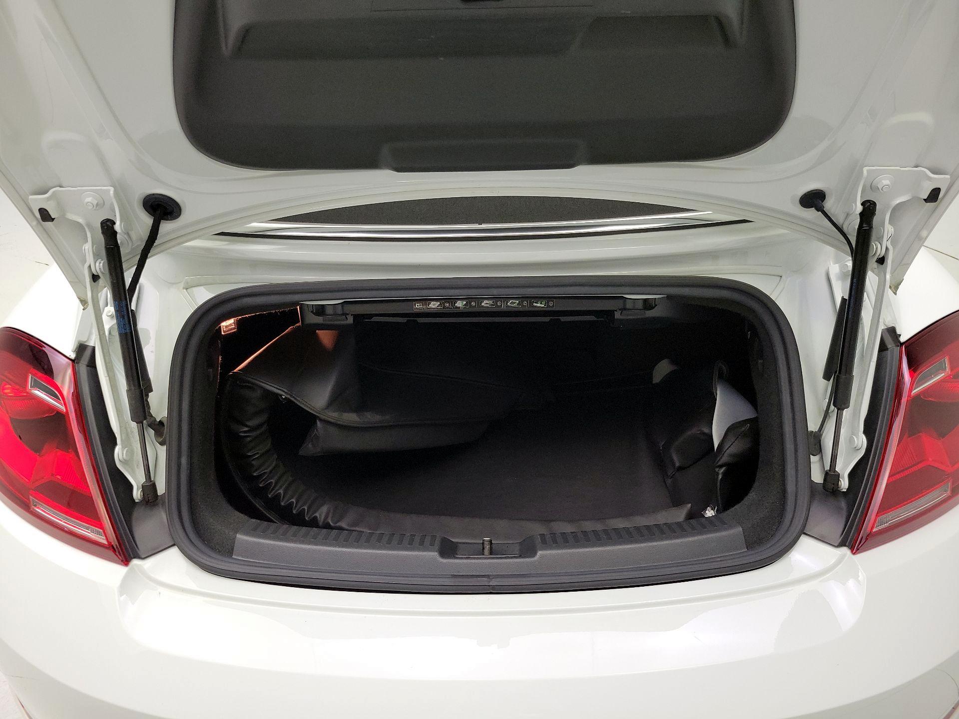 Thumbnail: 2019 Volkswagen Beetle - 19