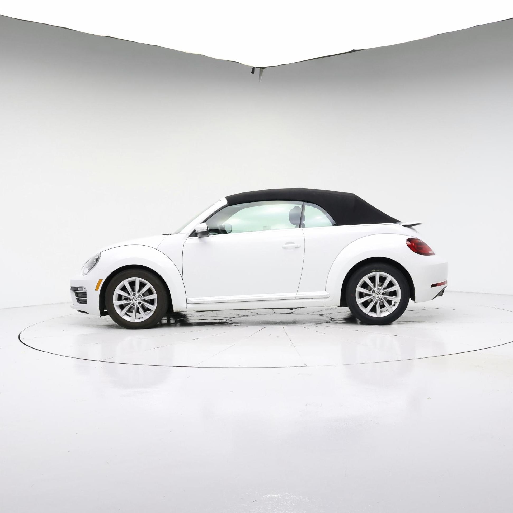 Thumbnail: 2019 Volkswagen Beetle - 3