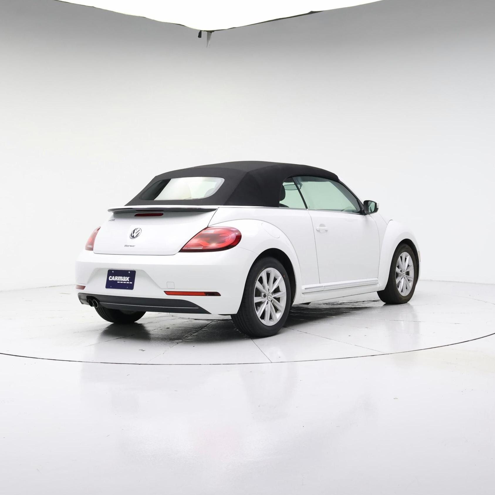 Thumbnail: 2019 Volkswagen Beetle - 8