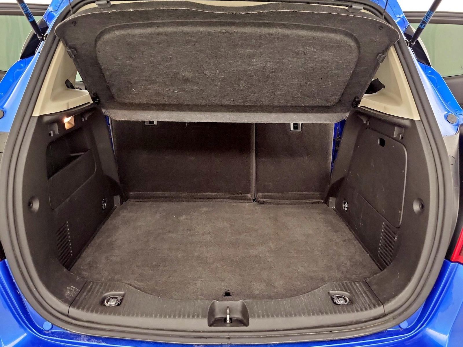 2018 Buick Encore Essence - Photo 23